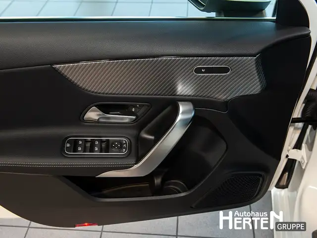 Mercedes-Benz A-Class view 9