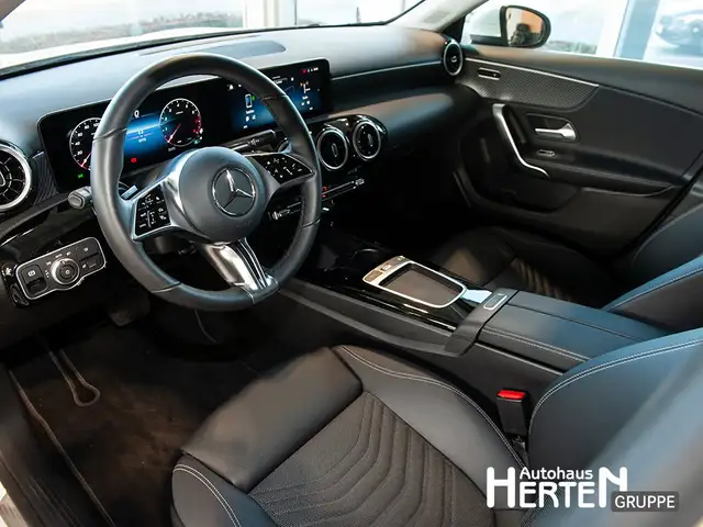 Mercedes-Benz A-Class view 8