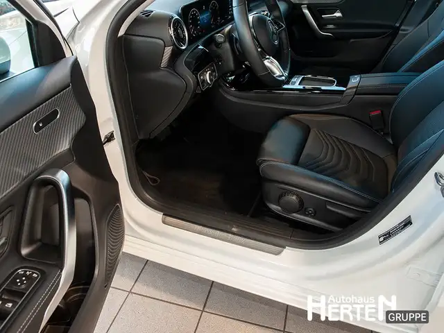 Mercedes-Benz A-Class view 12