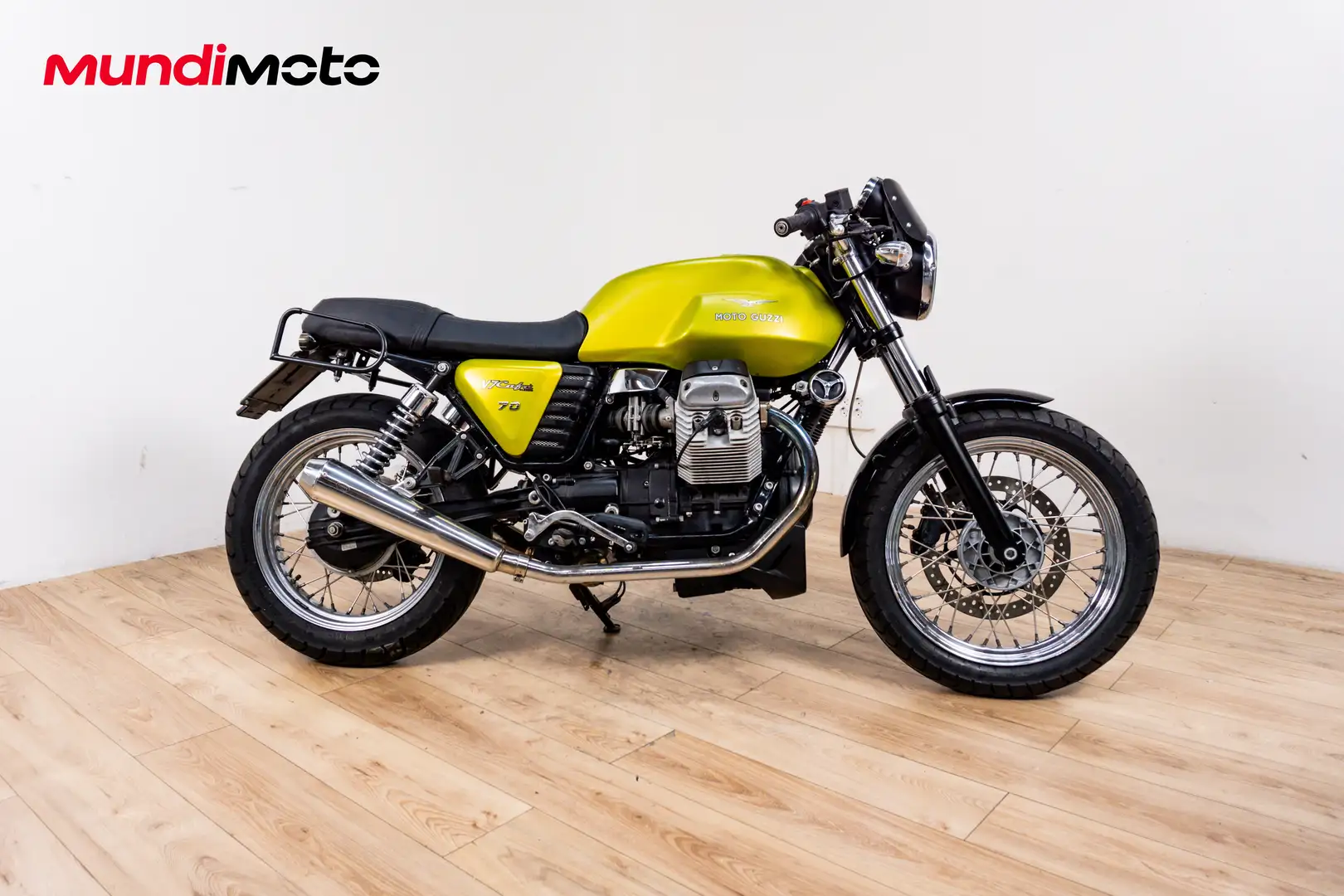 Moto Guzzi V 7 - 1