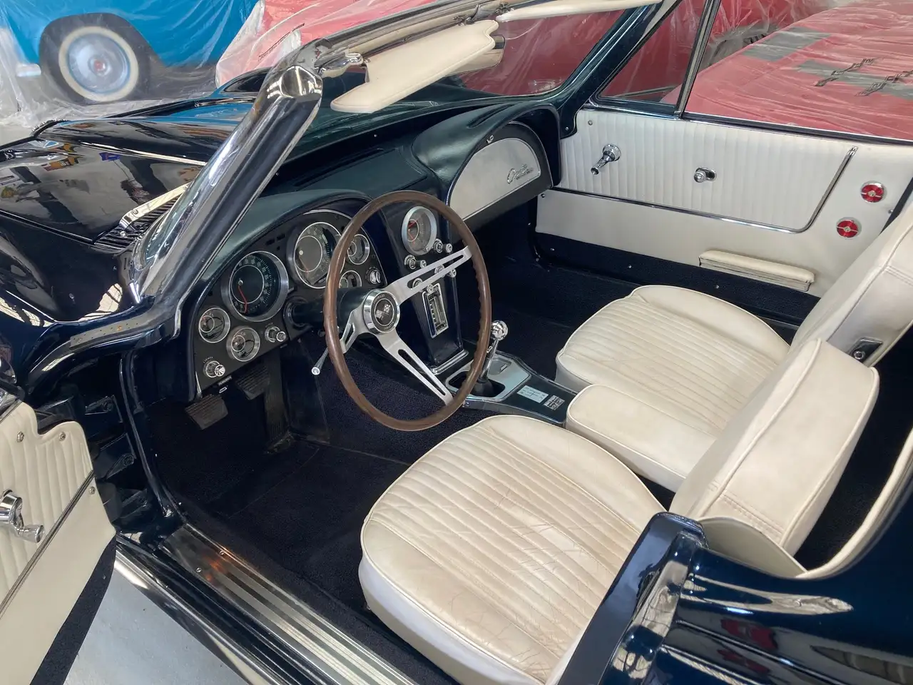 Chevrolet Corvette C2 Cabriolet V8 327ci de 1964 en stock en France, foto 6