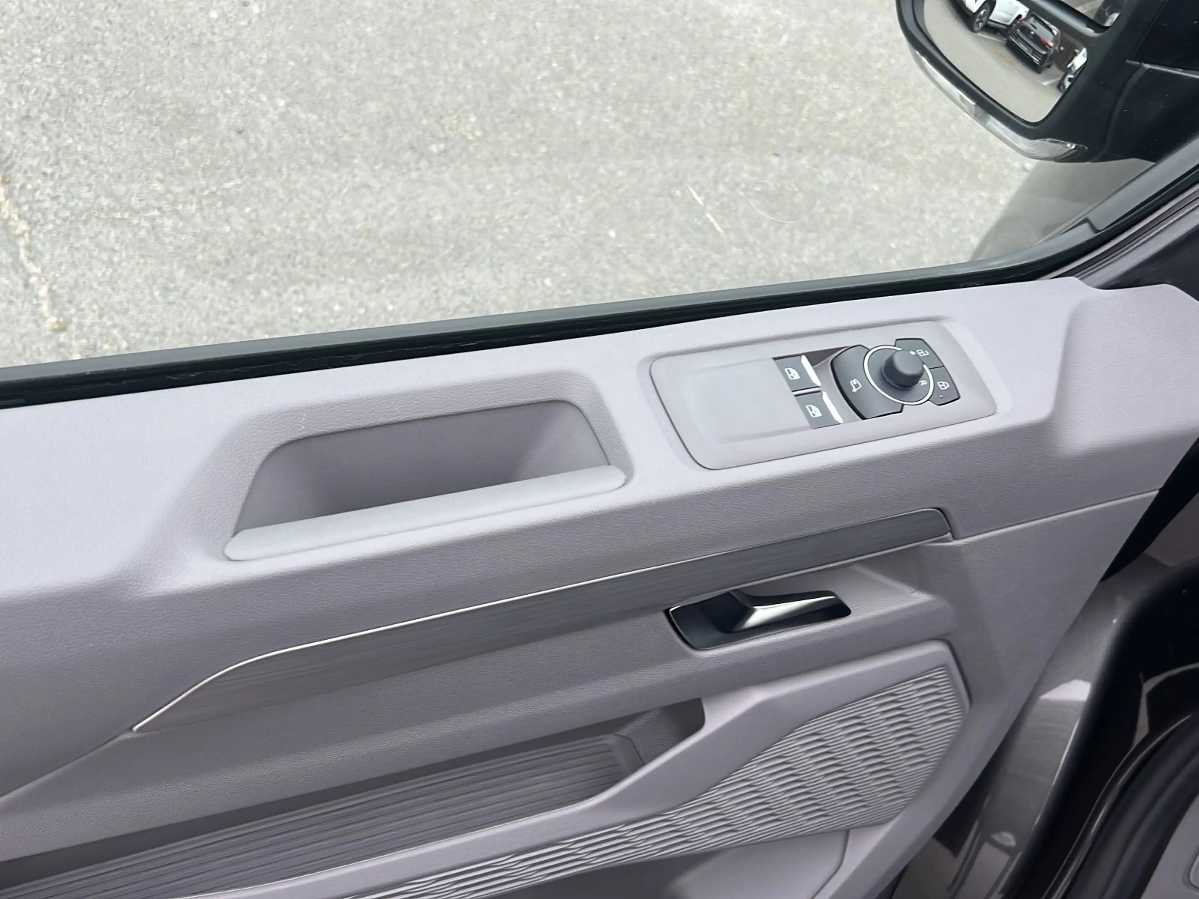 Volkswagen T7 Caravelle 2.0 TDI Edition LR Aut. *AHK*ACC* — photo 8