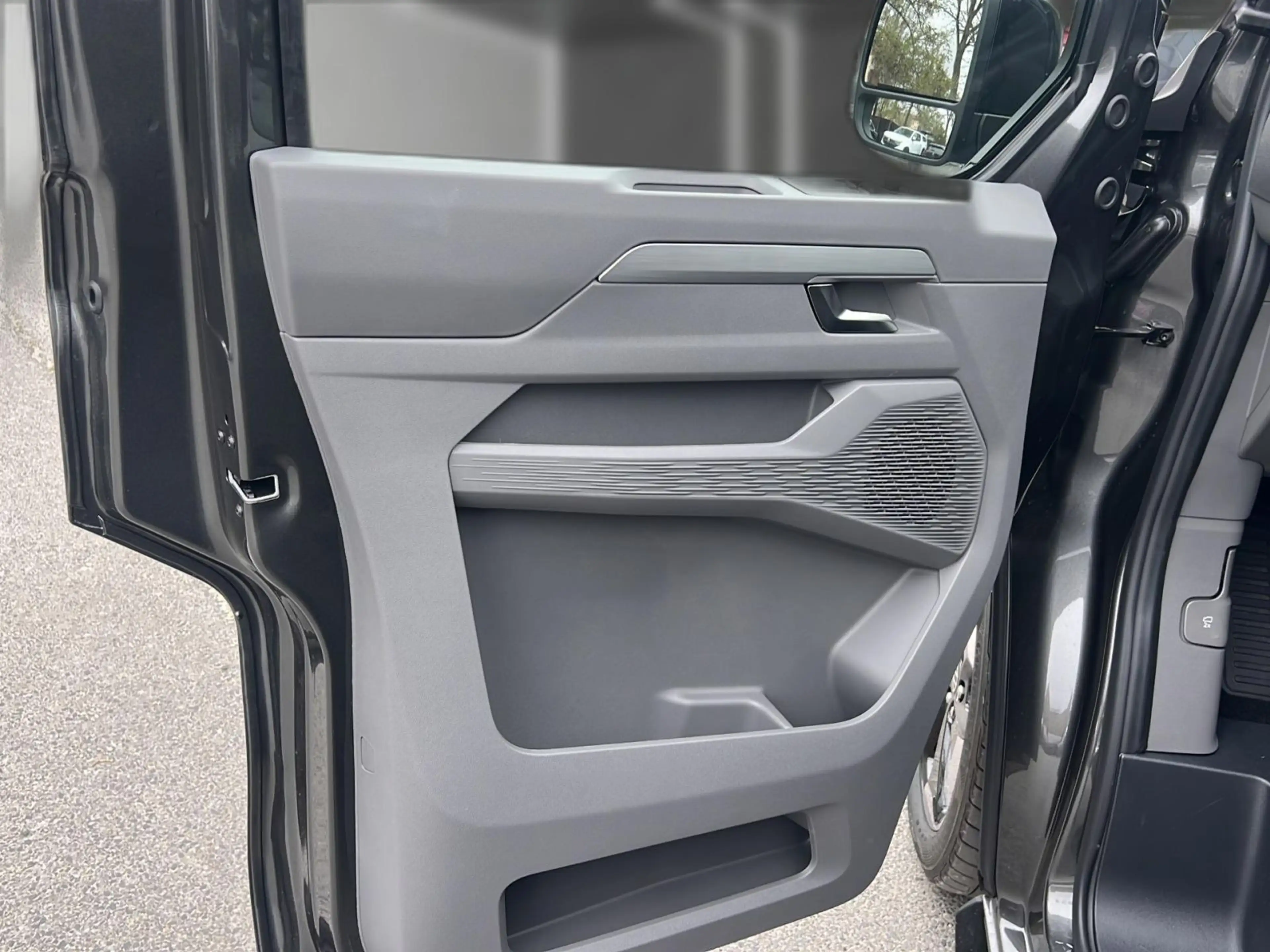 Volkswagen T7 Caravelle 2.0 TDI Edition LR Aut. *AHK*ACC* — photo 7
