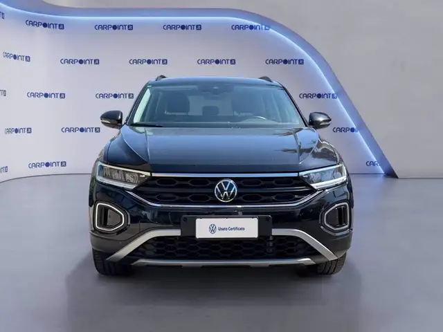 Volkswagen T-Roc view 9