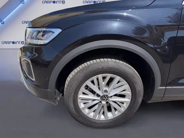 Volkswagen T-Roc view 15