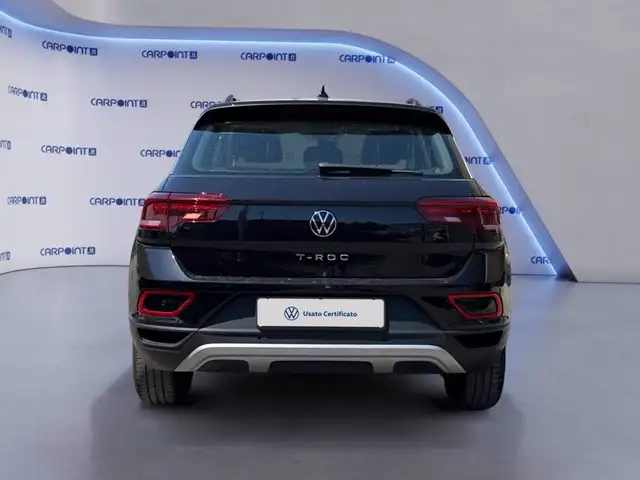 Volkswagen T-Roc view 5