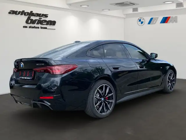 BMW I4 view 3