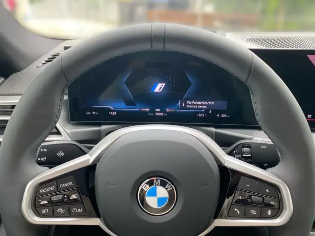 BMW I4 view 8