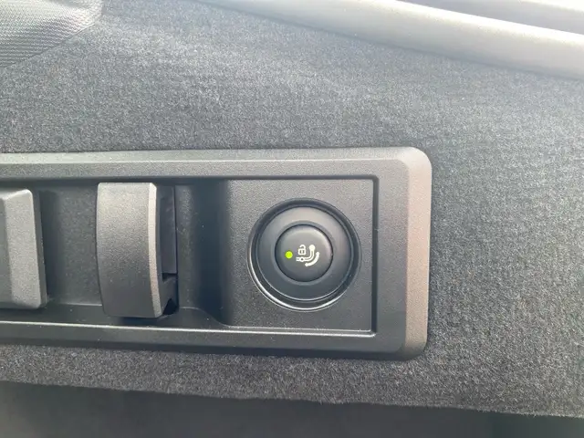 BMW I4 view 13