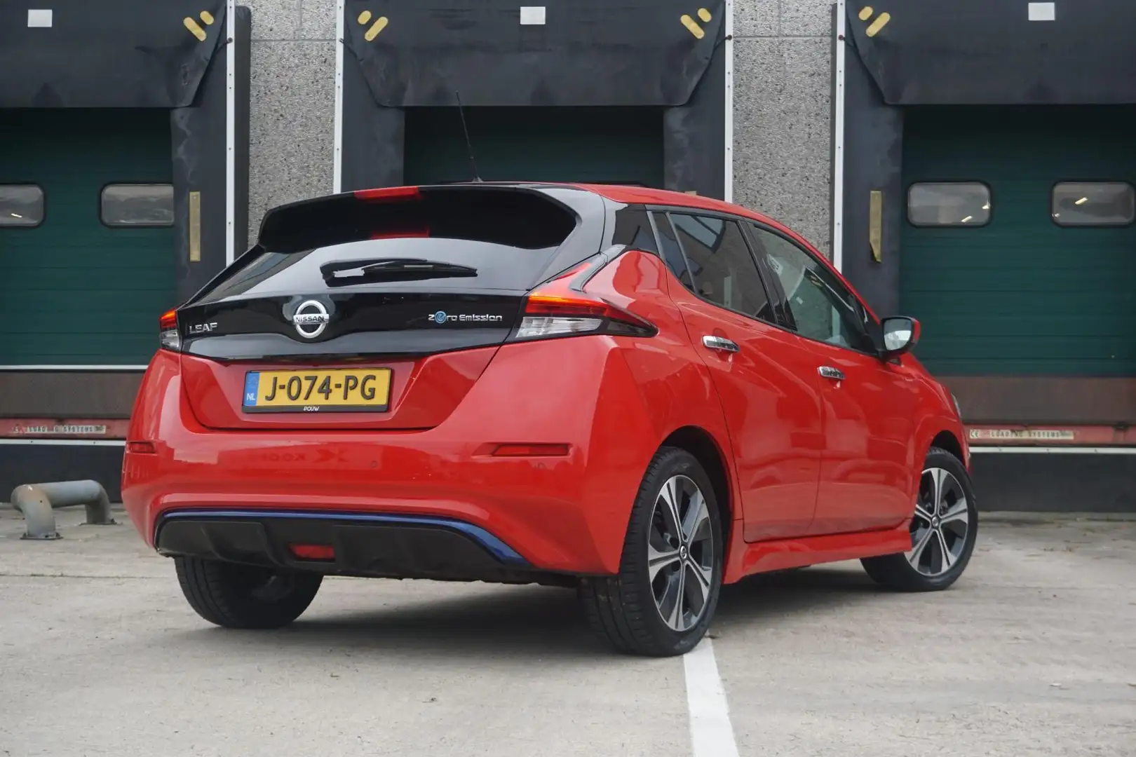 Nissan Leaf 218pk e+ N-Connecta 62 kWh | Stoel + Stuurverwarmi Rouge - 2