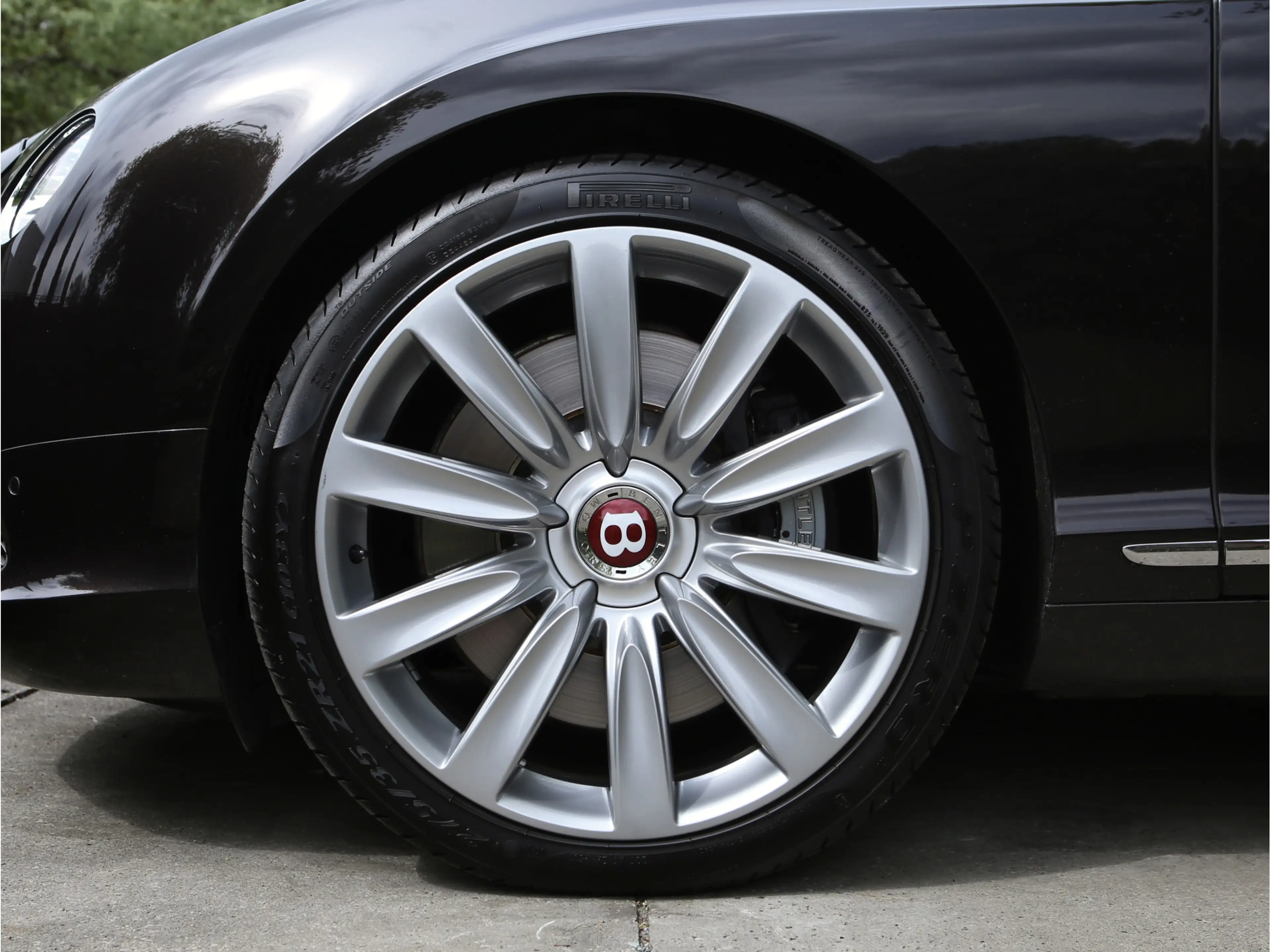 Bentley Continental GTC 4.0 V8 Mulliner — photo 29