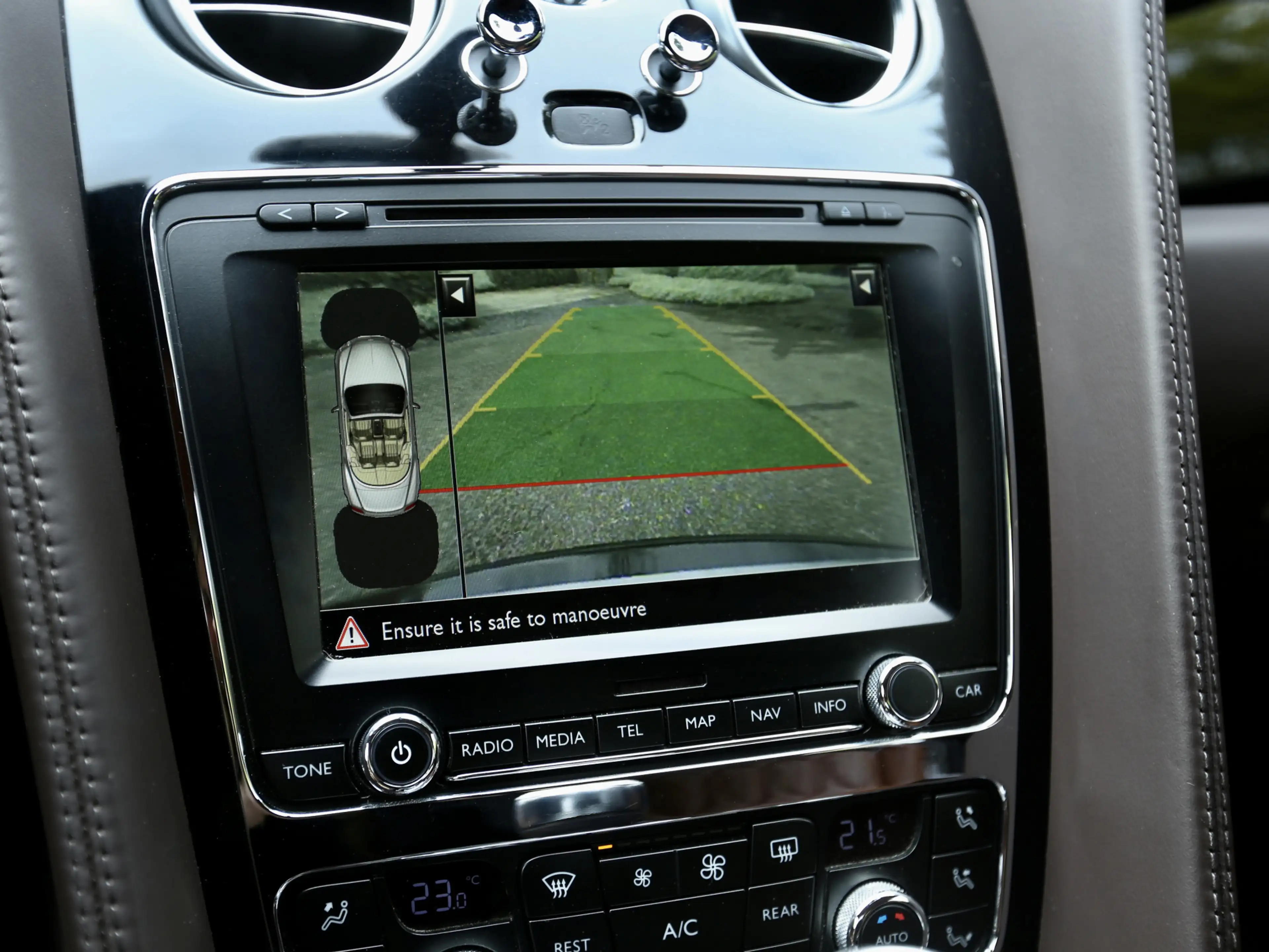 Bentley Continental GTC 4.0 V8 Mulliner — photo 27