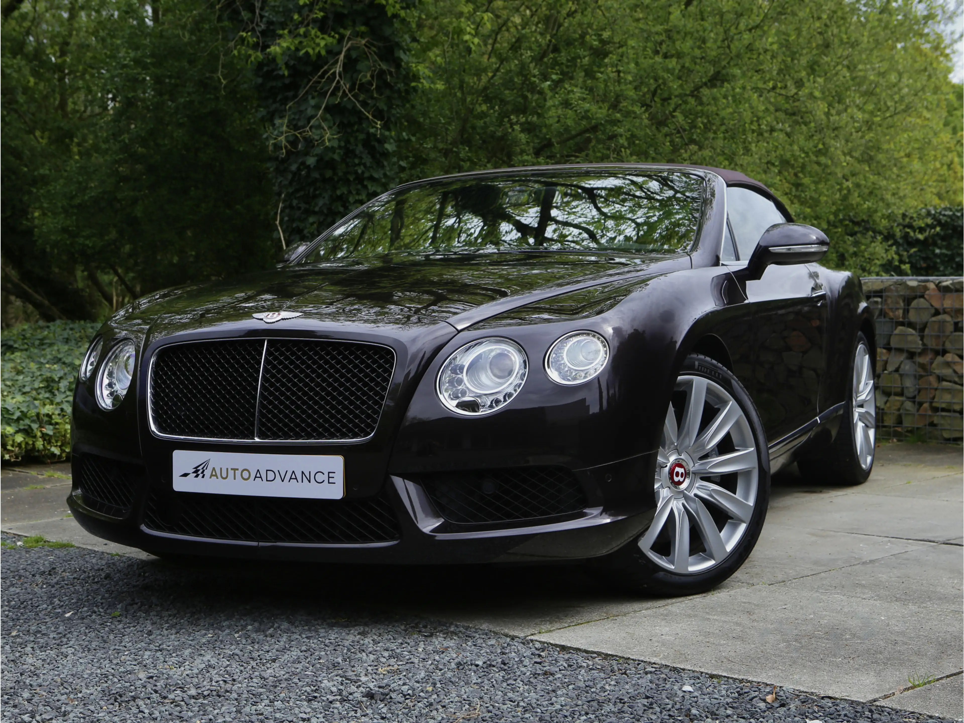 Bentley Continental GTC 4.0 V8 Mulliner — photo 21