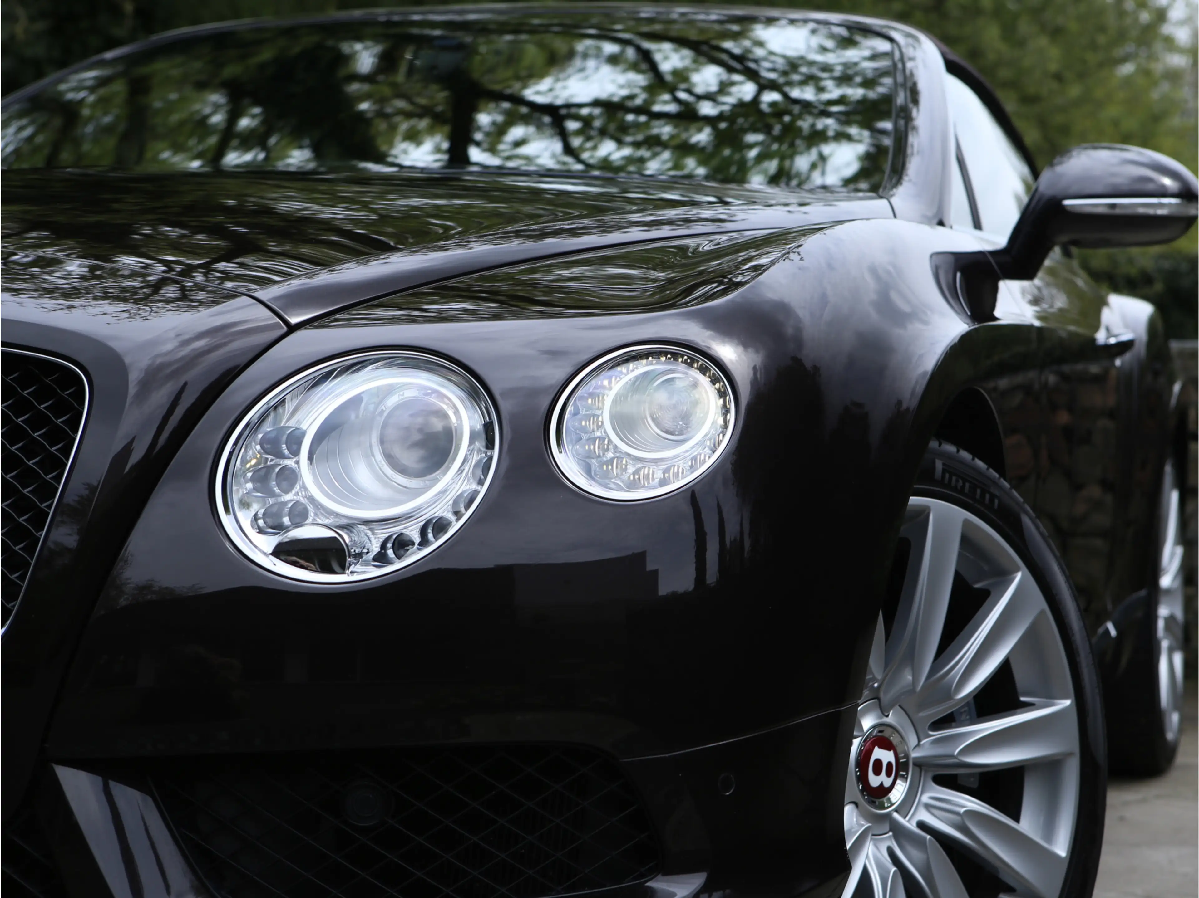 Bentley Continental GTC 4.0 V8 Mulliner — photo 28