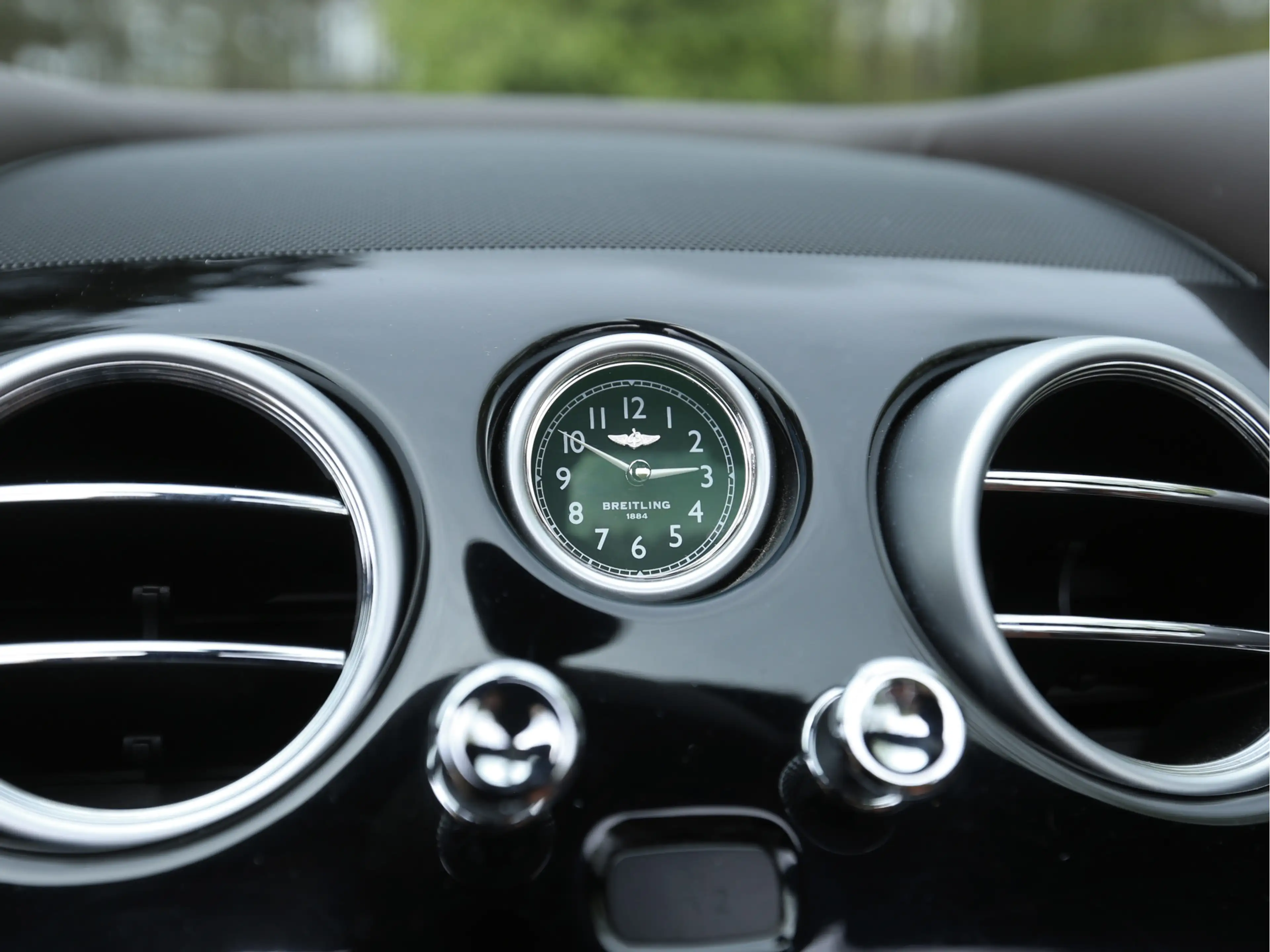 Bentley Continental GTC 4.0 V8 Mulliner — photo 31