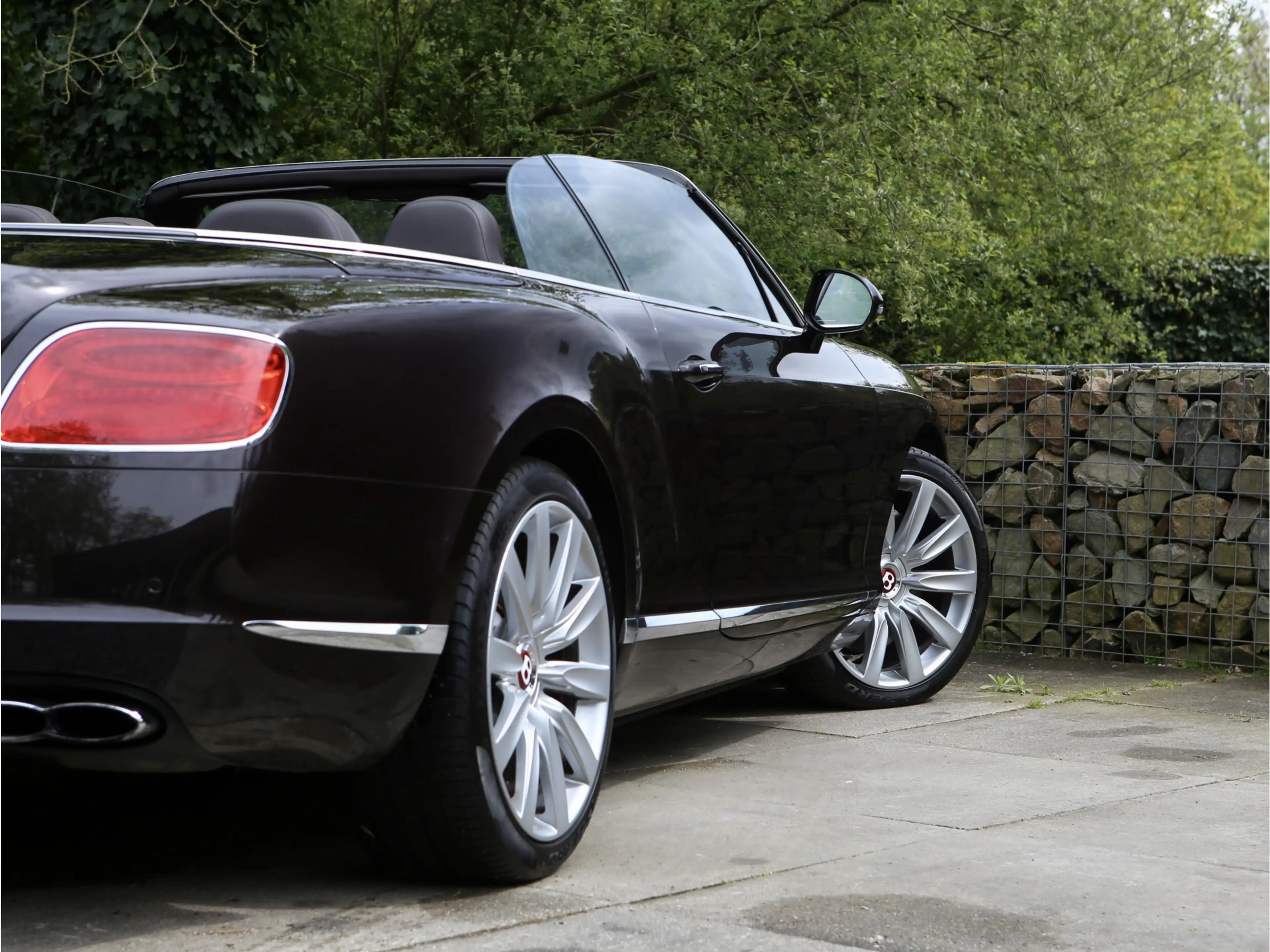 Bentley Continental GTC 4.0 V8 Mulliner — photo 16