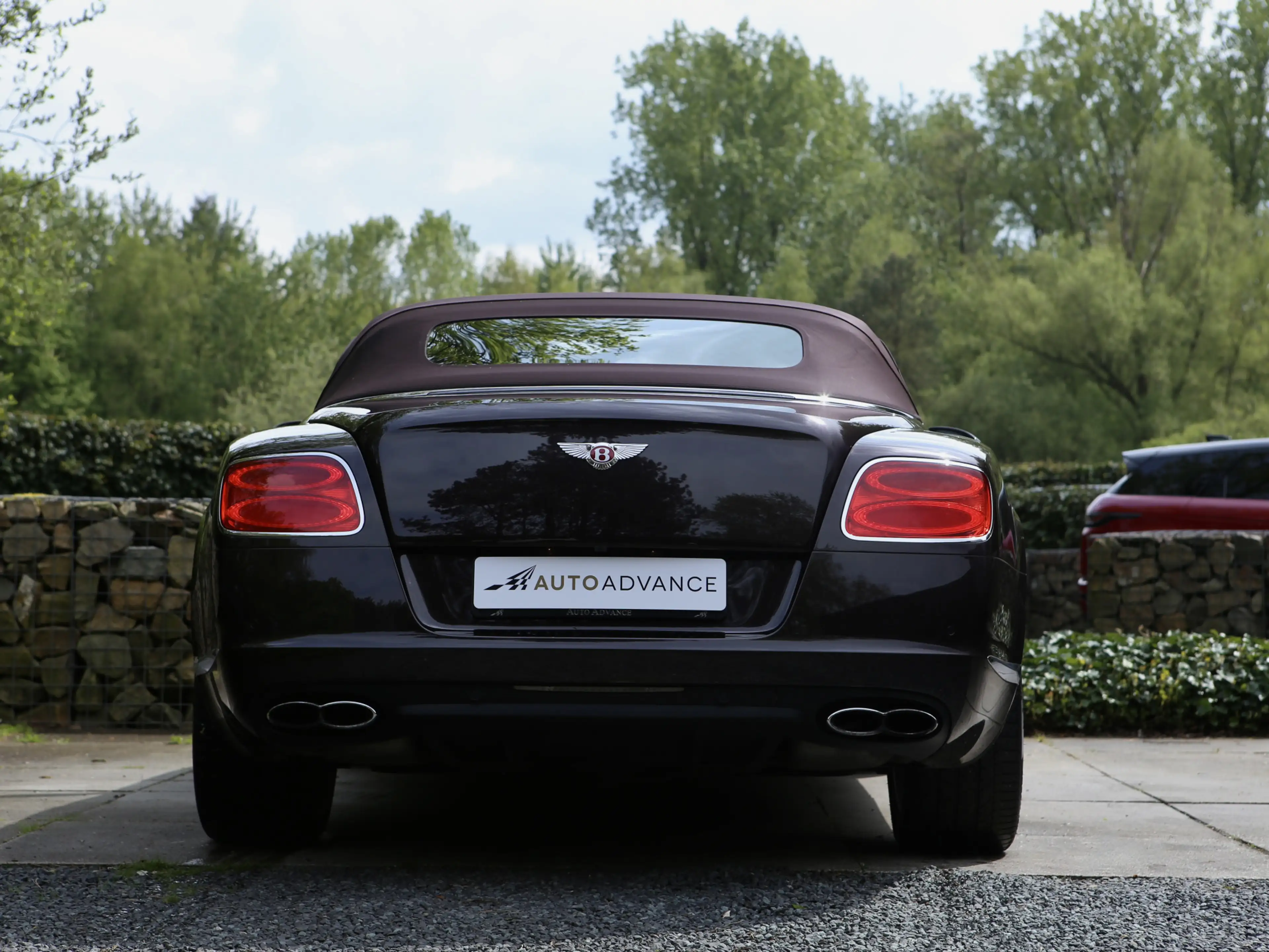 Bentley Continental GTC 4.0 V8 Mulliner — photo 8