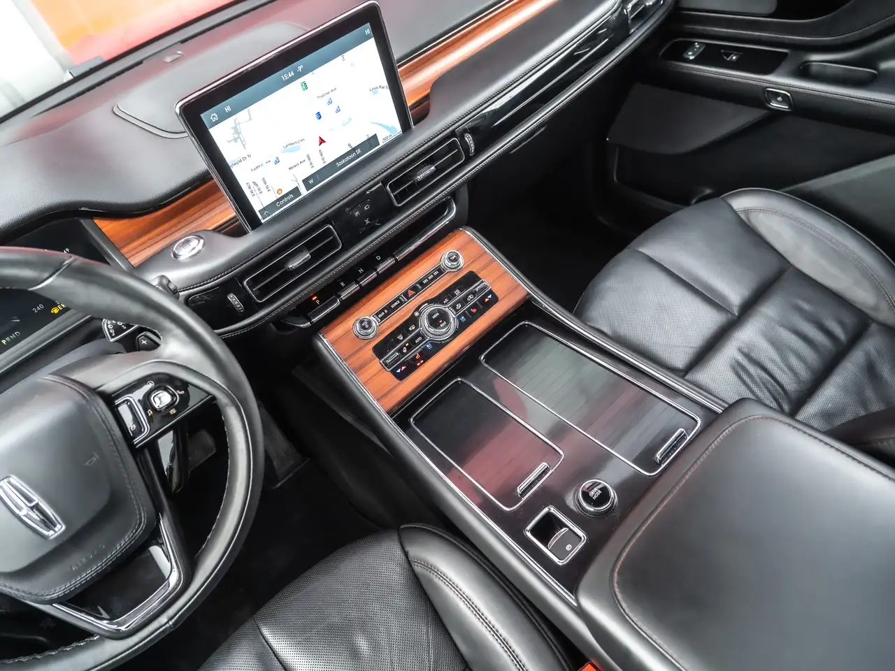 Lincoln Aviator снимка Lincoln Aviator