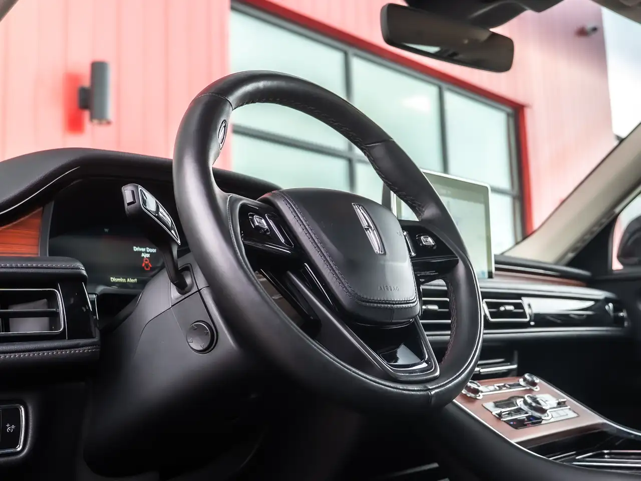 Lincoln Aviator снимка Lincoln Aviator