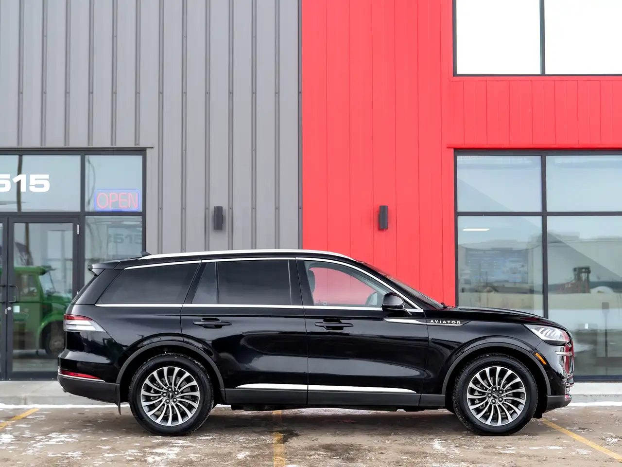 Lincoln Aviator снимка Lincoln Aviator