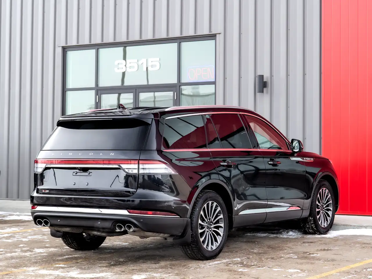 Lincoln Aviator снимка Lincoln Aviator