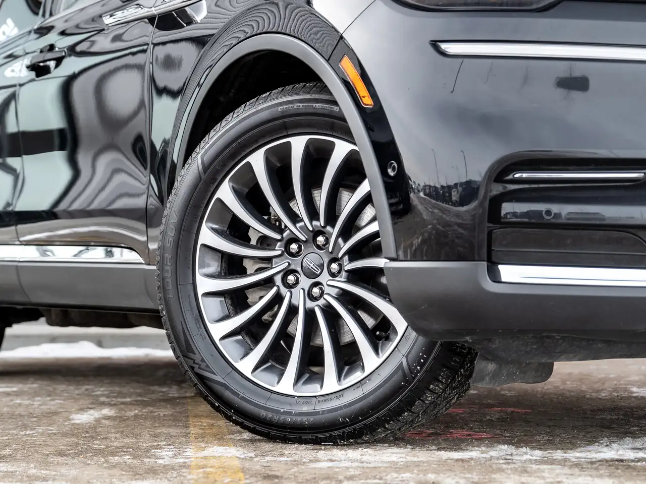 Lincoln Aviator снимка Lincoln Aviator