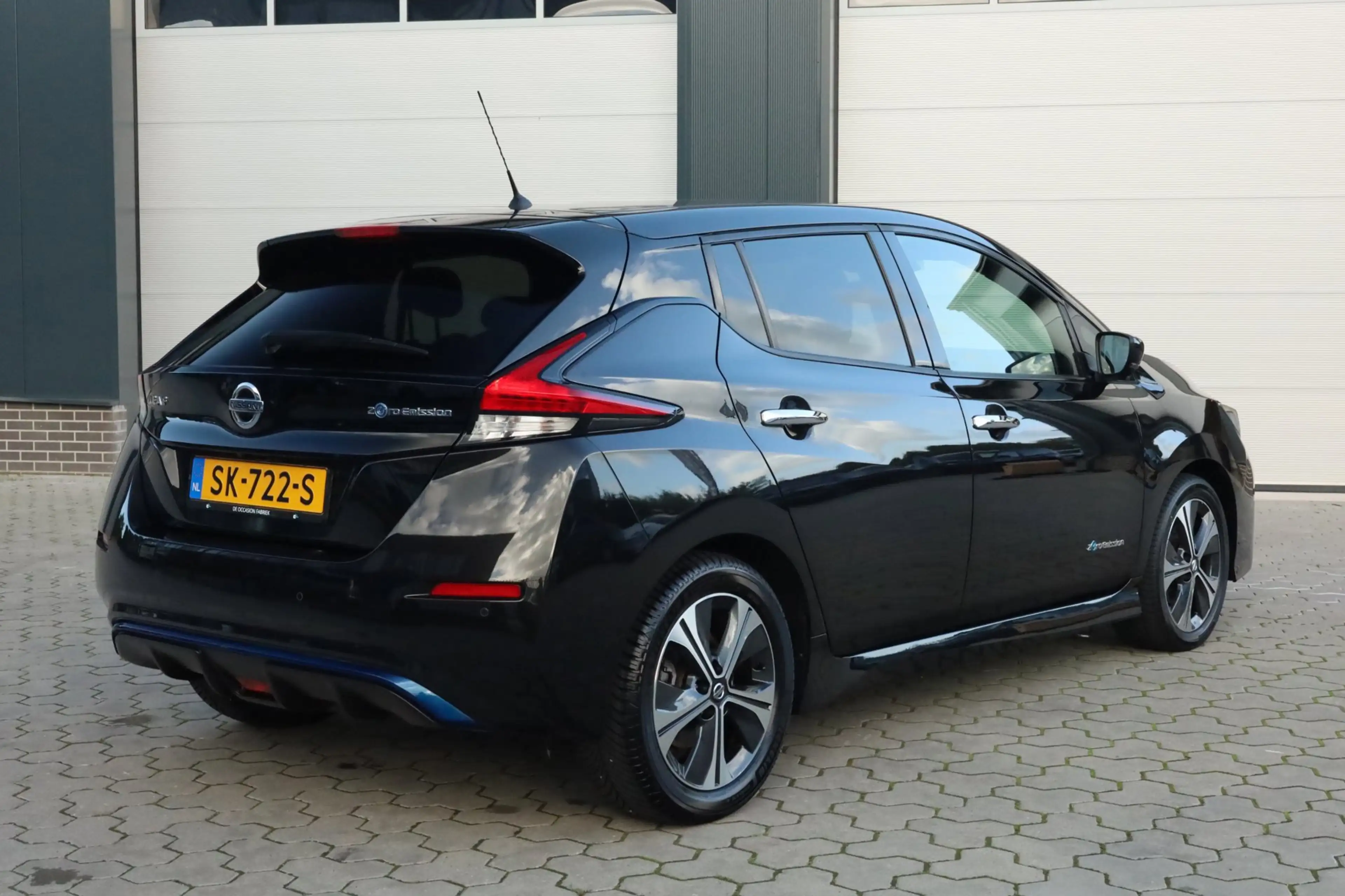 Nissan Leaf 2.ZERO EDITION 40 kWh Carplay, Camera Adaptief — photo 2