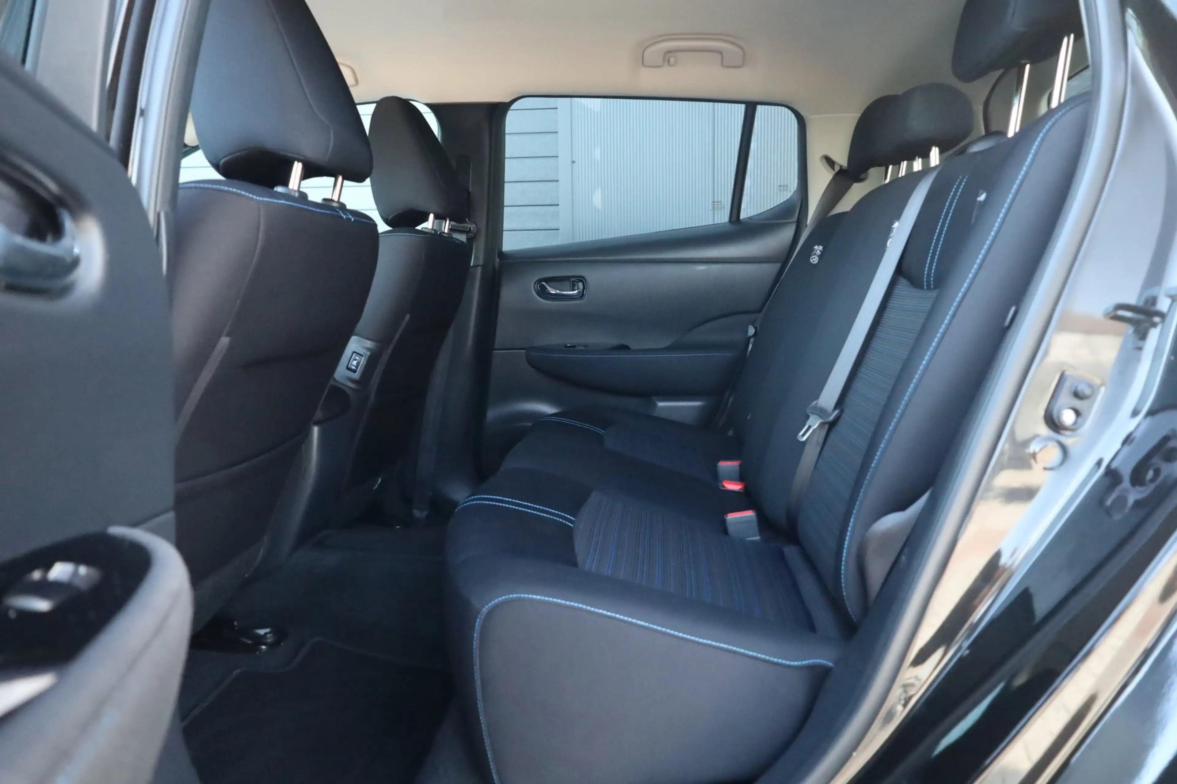 Nissan Leaf 2.ZERO EDITION 40 kWh Carplay, Camera Adaptief — photo 15