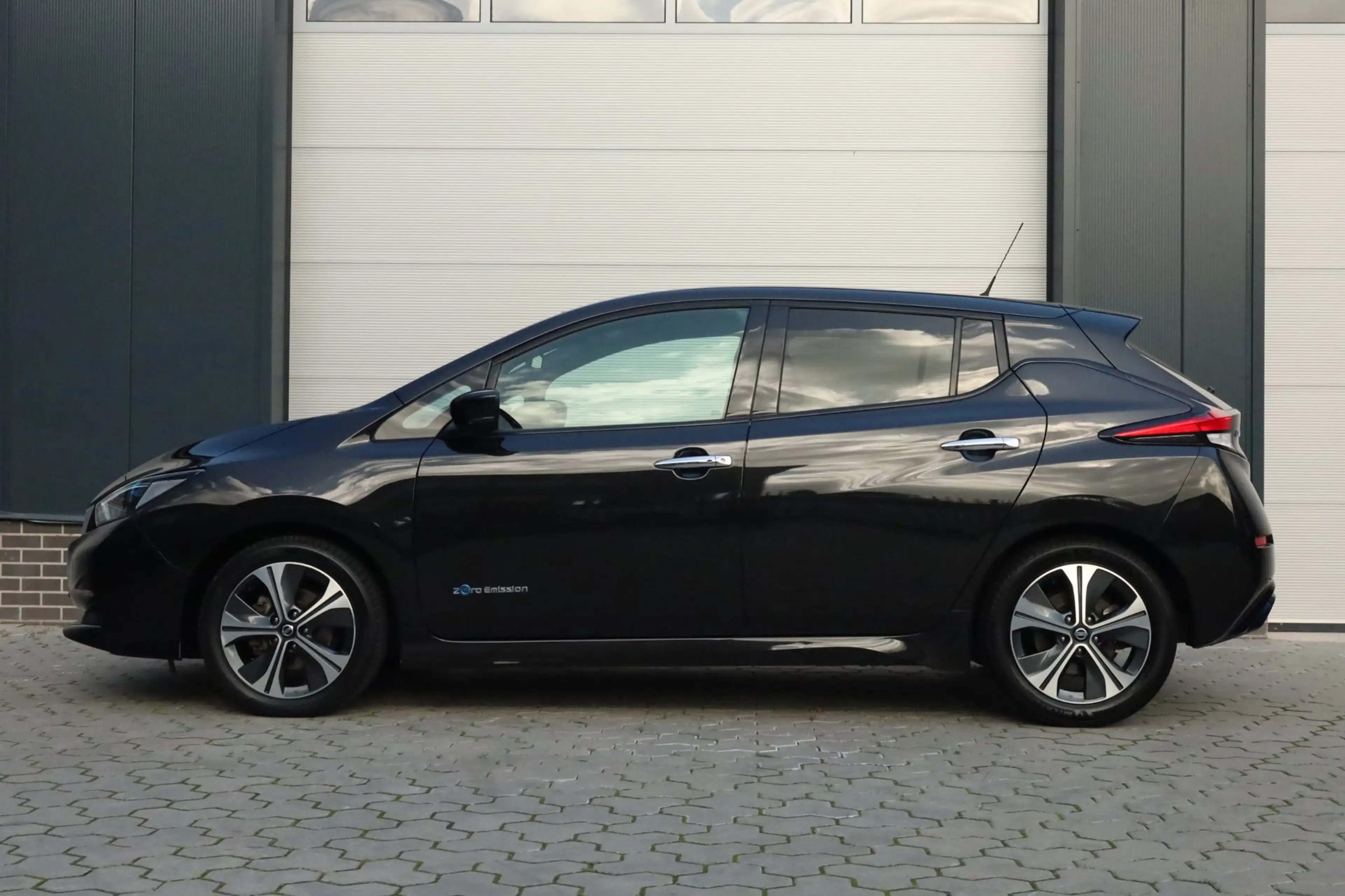 Nissan Leaf 2.ZERO EDITION 40 kWh Carplay, Camera Adaptief — photo 6