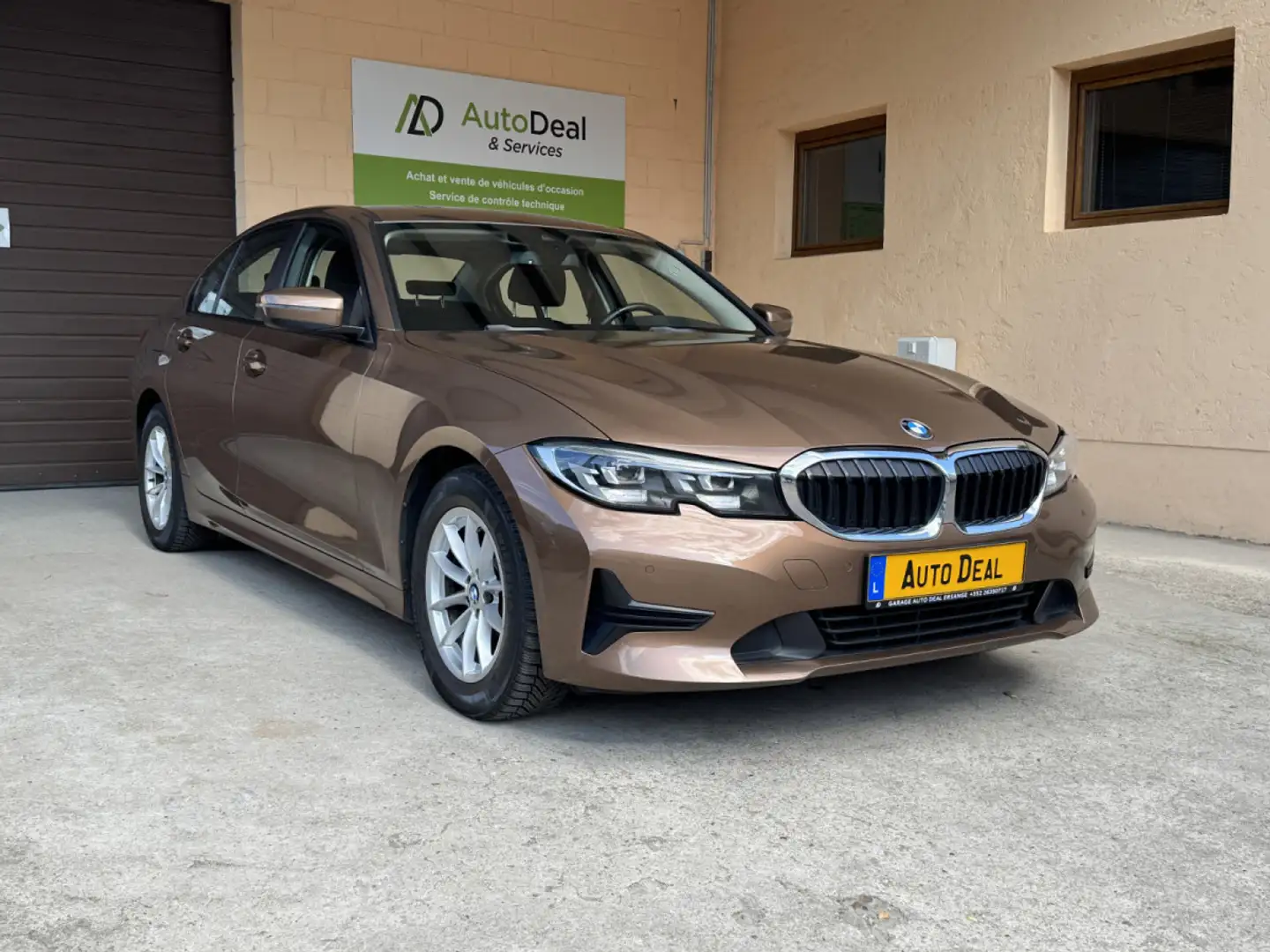 BMW 318 d Busnes 150cv Brun - 1