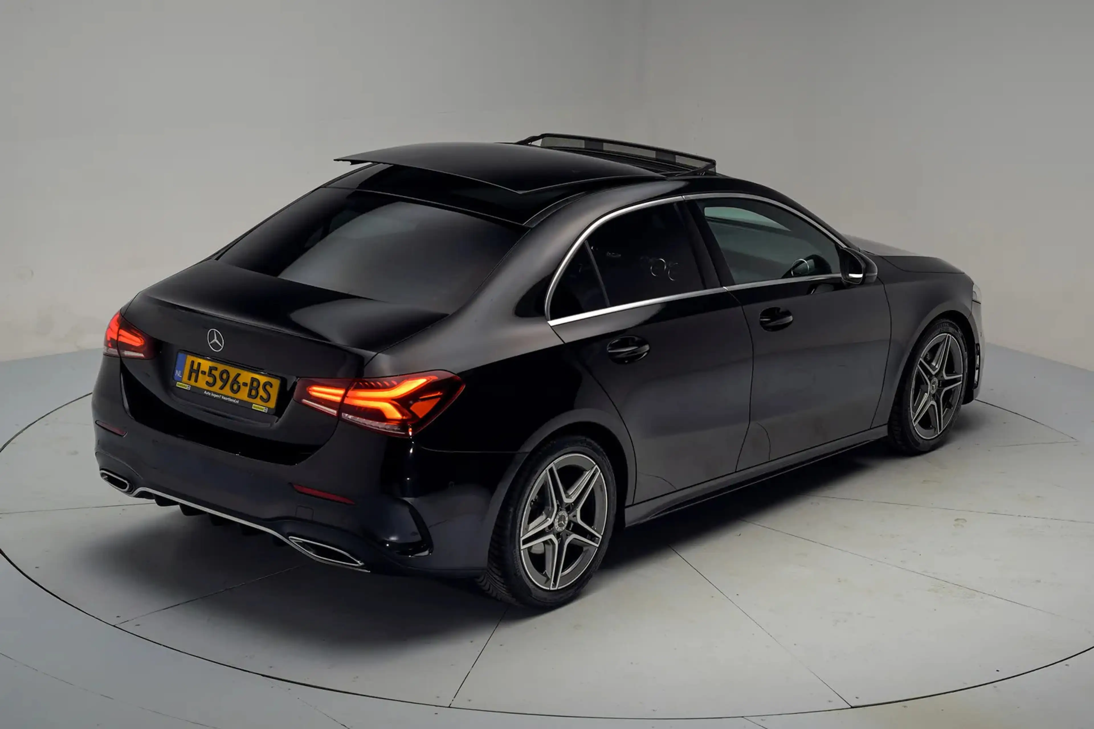 Mercedes-Benz A 180 AMG Line Aut. [ Schuifdak Led Half Leer Stoelverwa — photo 15