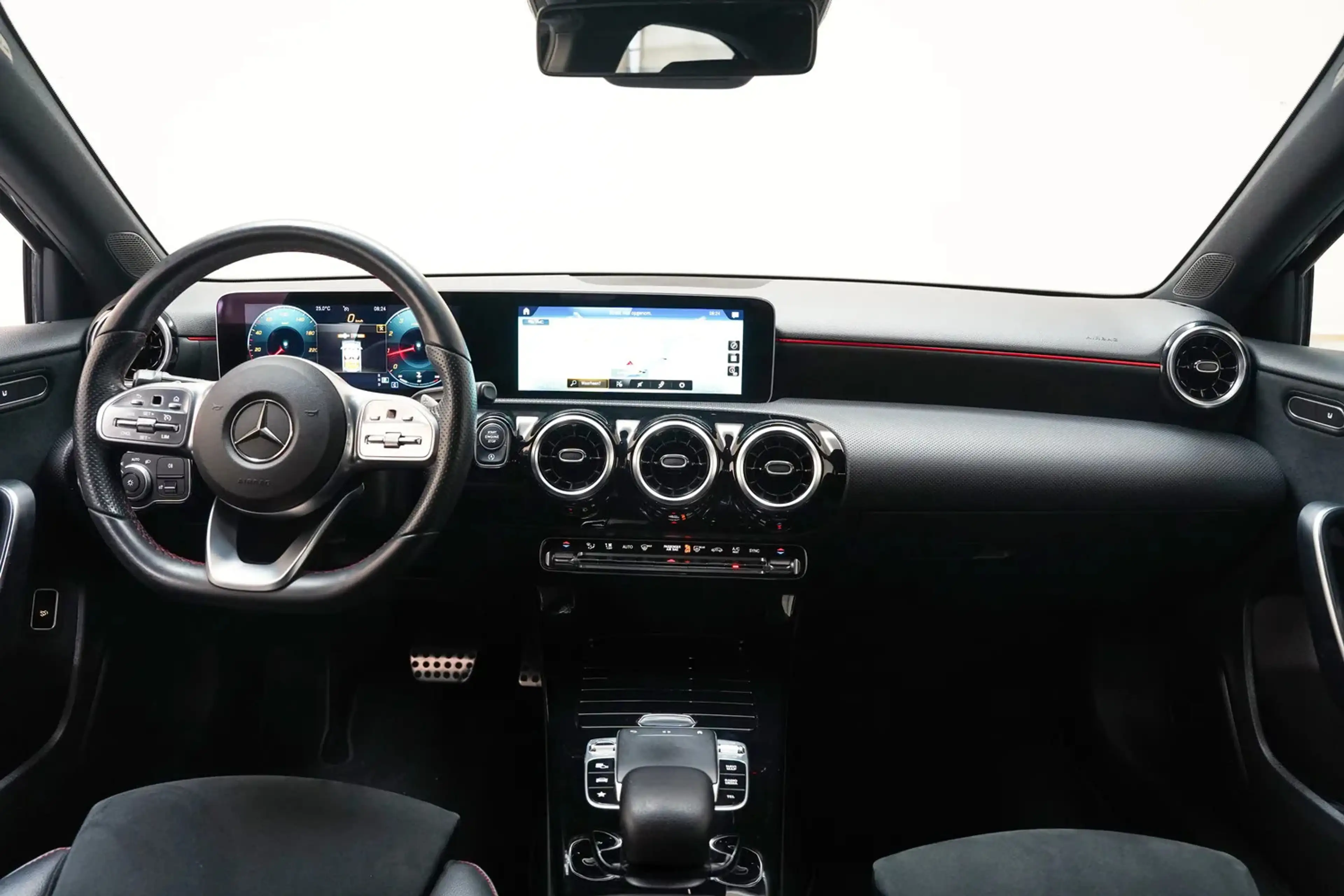 Mercedes-Benz A 180 AMG Line Aut. [ Schuifdak Led Half Leer Stoelverwa — photo 4