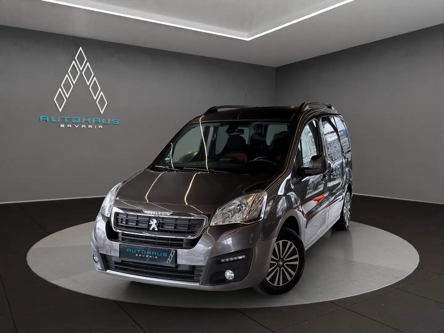 Peugeot Partner Tepee Active *5-SITZER*KAMERA*NAVI*AUTOM Grau - 1