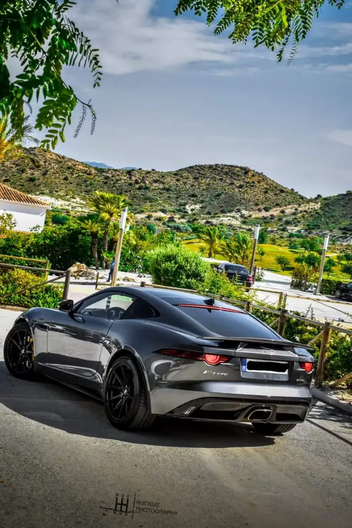 Jaguar F-Type R- DYNAMIC 300 Gris - 1