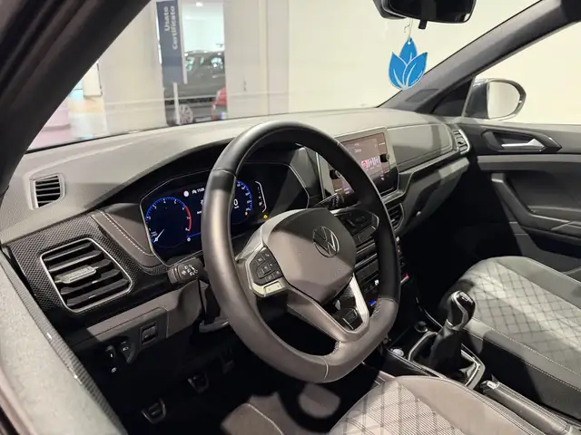 Volkswagen T-Cross view 8