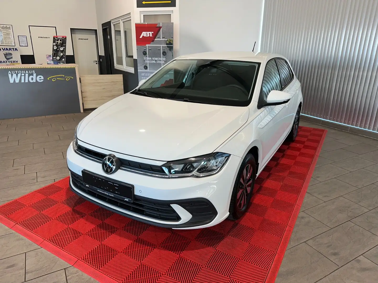 Volkswagen Polo VI Move Navi LED Notbrems Digital Blanc - 1