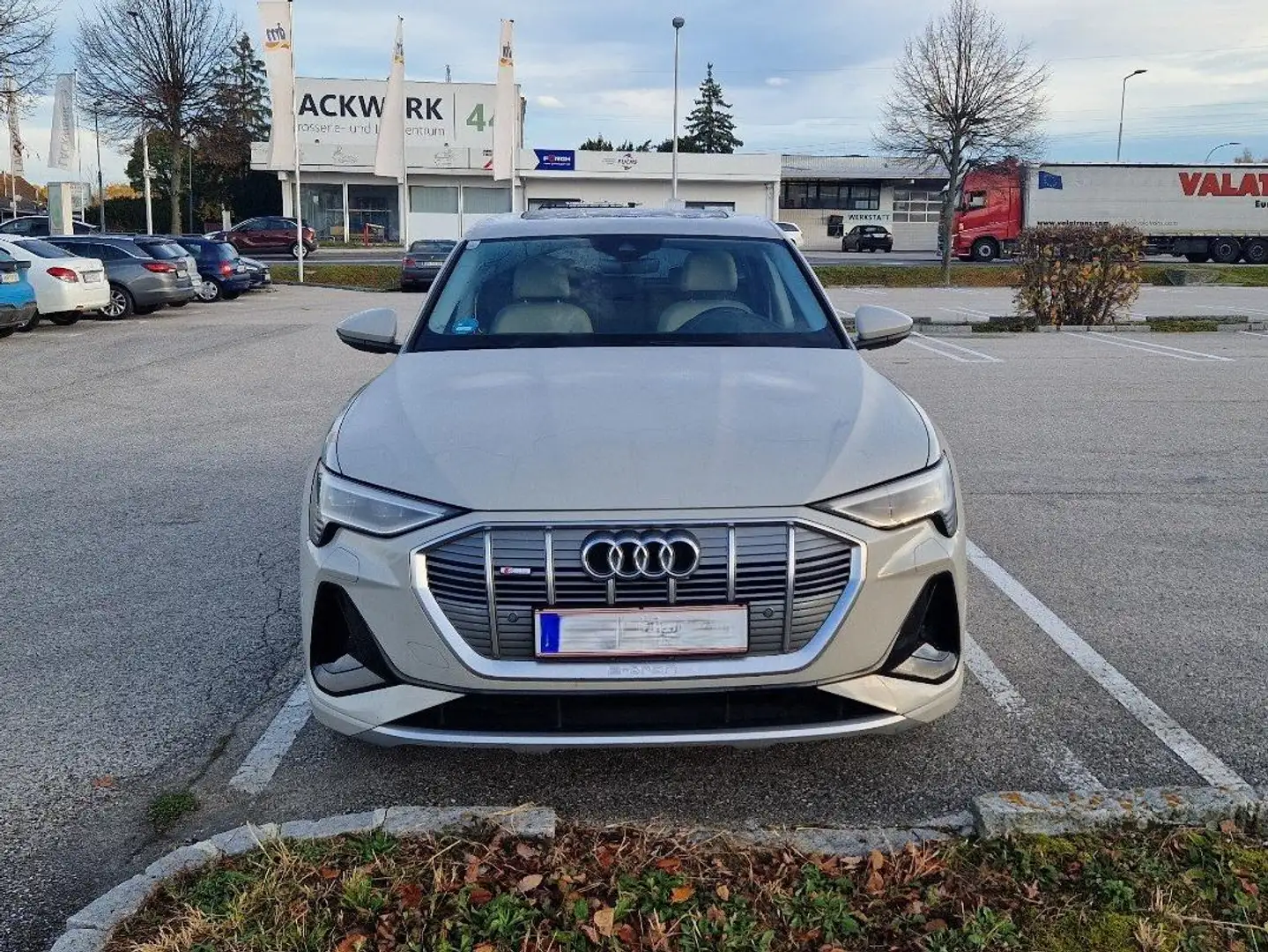 Audi e-tron e-tron Sportback 50 e-tron 158kW Beige - 1