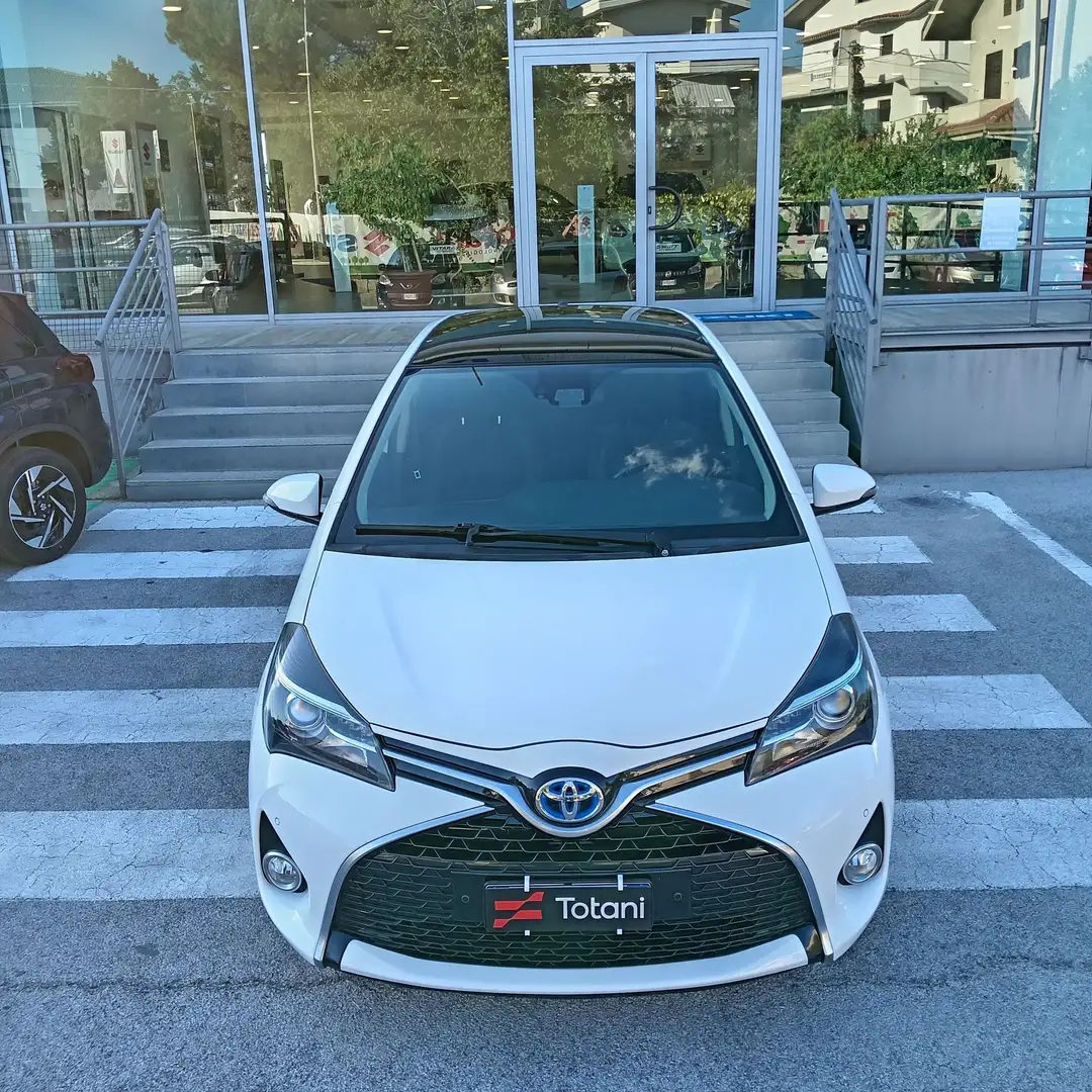 Toyota Yaris III 5p 1.5h Style Bianco - 2