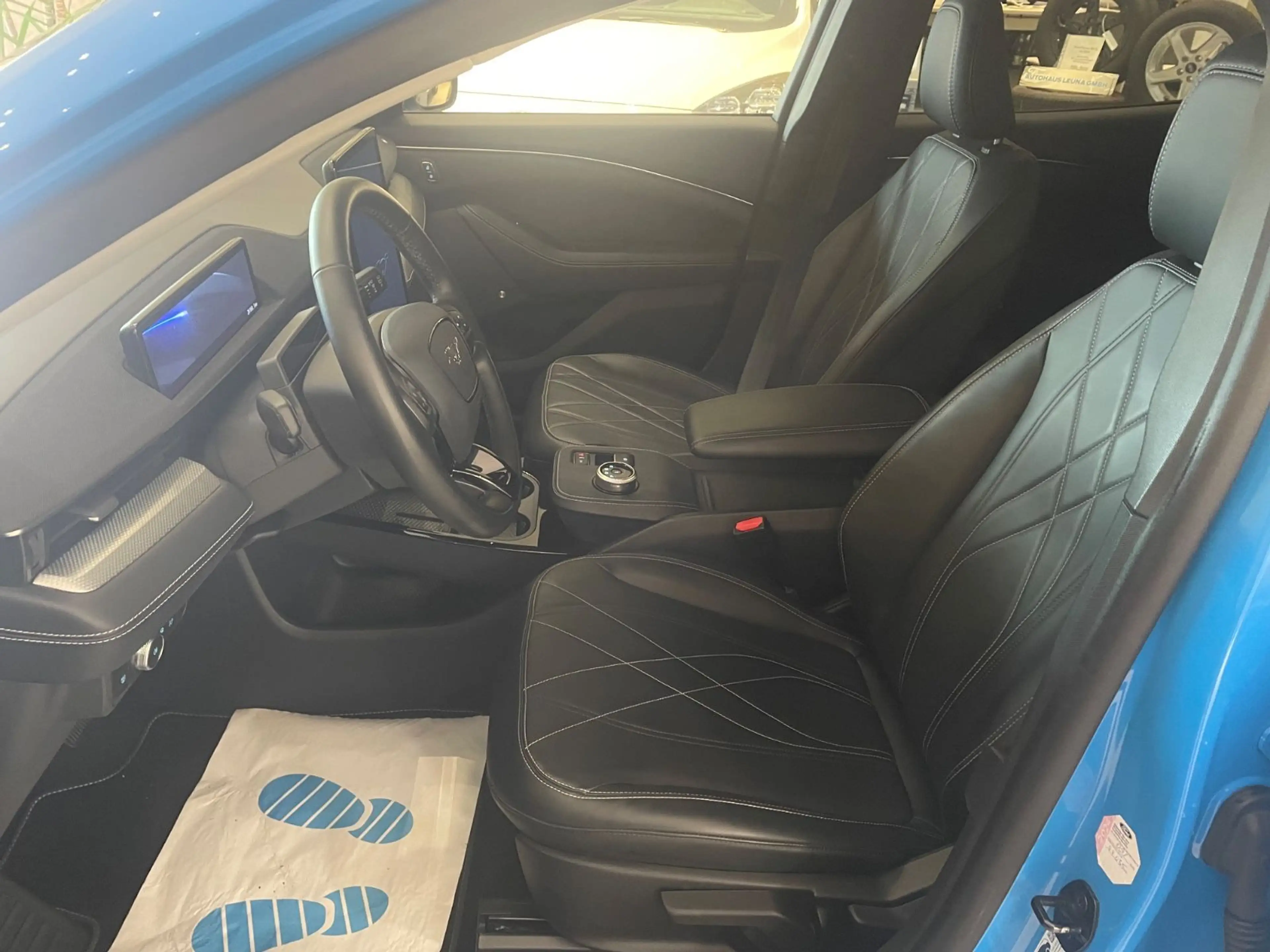 Ford Mustang Mach-E 294Ps Extended R. NAV/LED/Leder — photo 3
