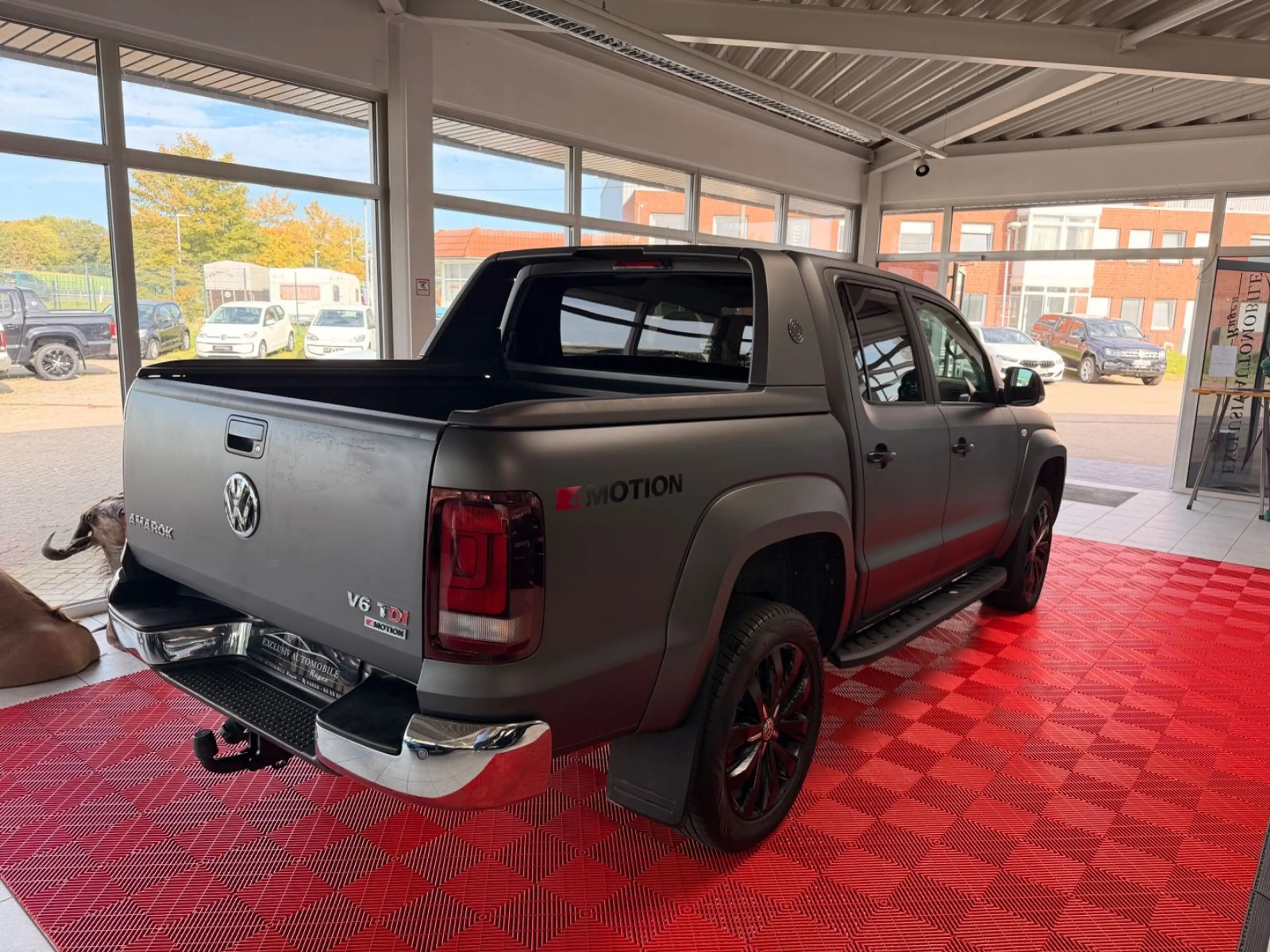 Volkswagen Amarok Aventura Standheizung Diffsperre Matt — photo 8