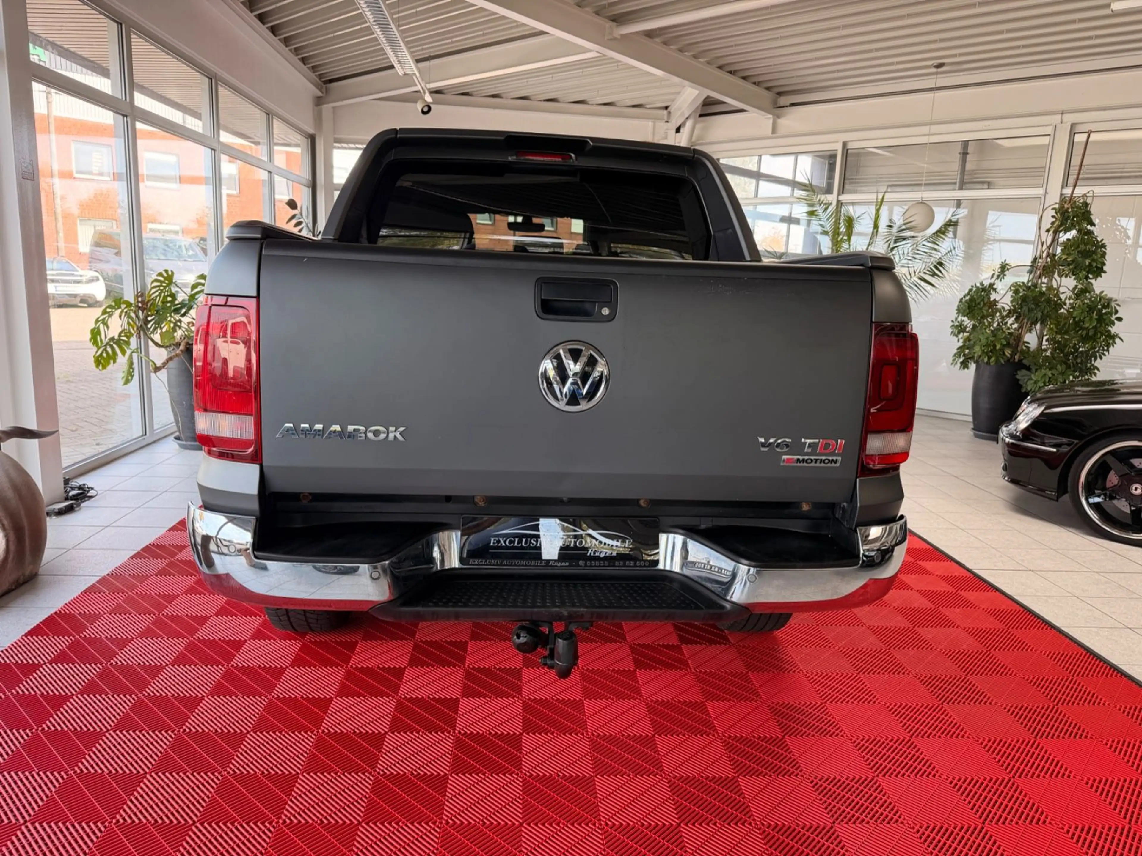 Volkswagen Amarok Aventura Standheizung Diffsperre Matt — photo 9