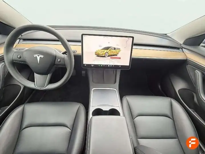 Tesla Model 3 2024, foto 12
