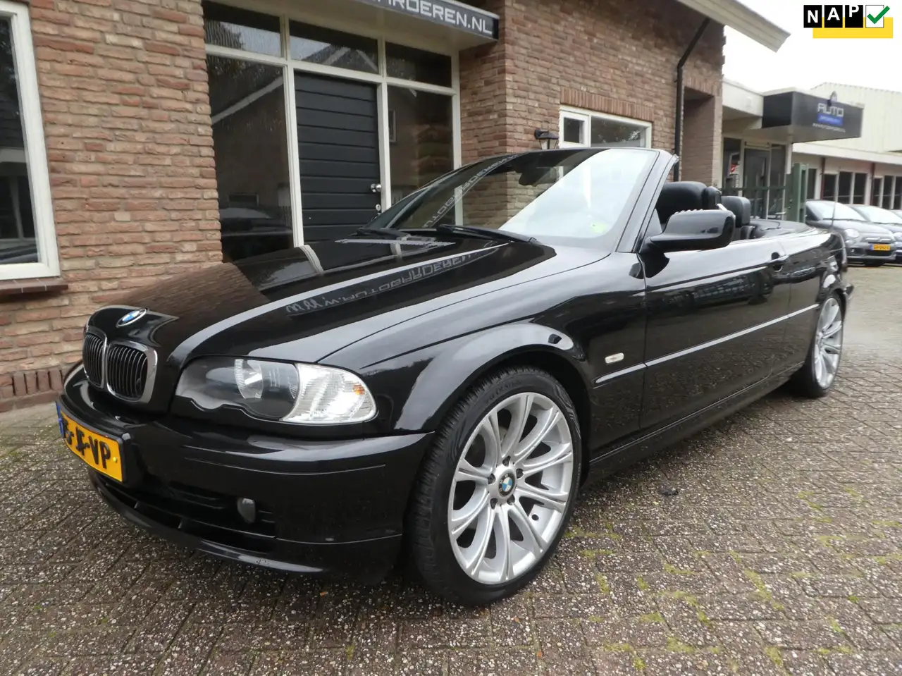BMW 318 Cabriolet in Zwart tweedehands in GARDEREN voor € 7.950,-