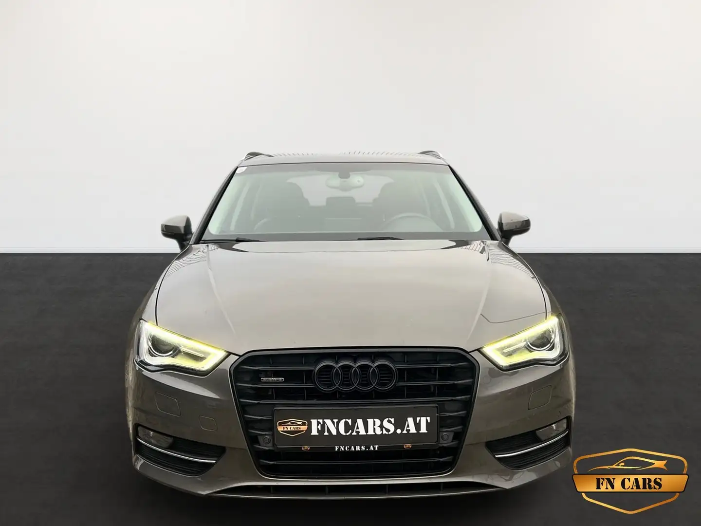 Audi A3 quattro 2,0 TDI Grau - 2