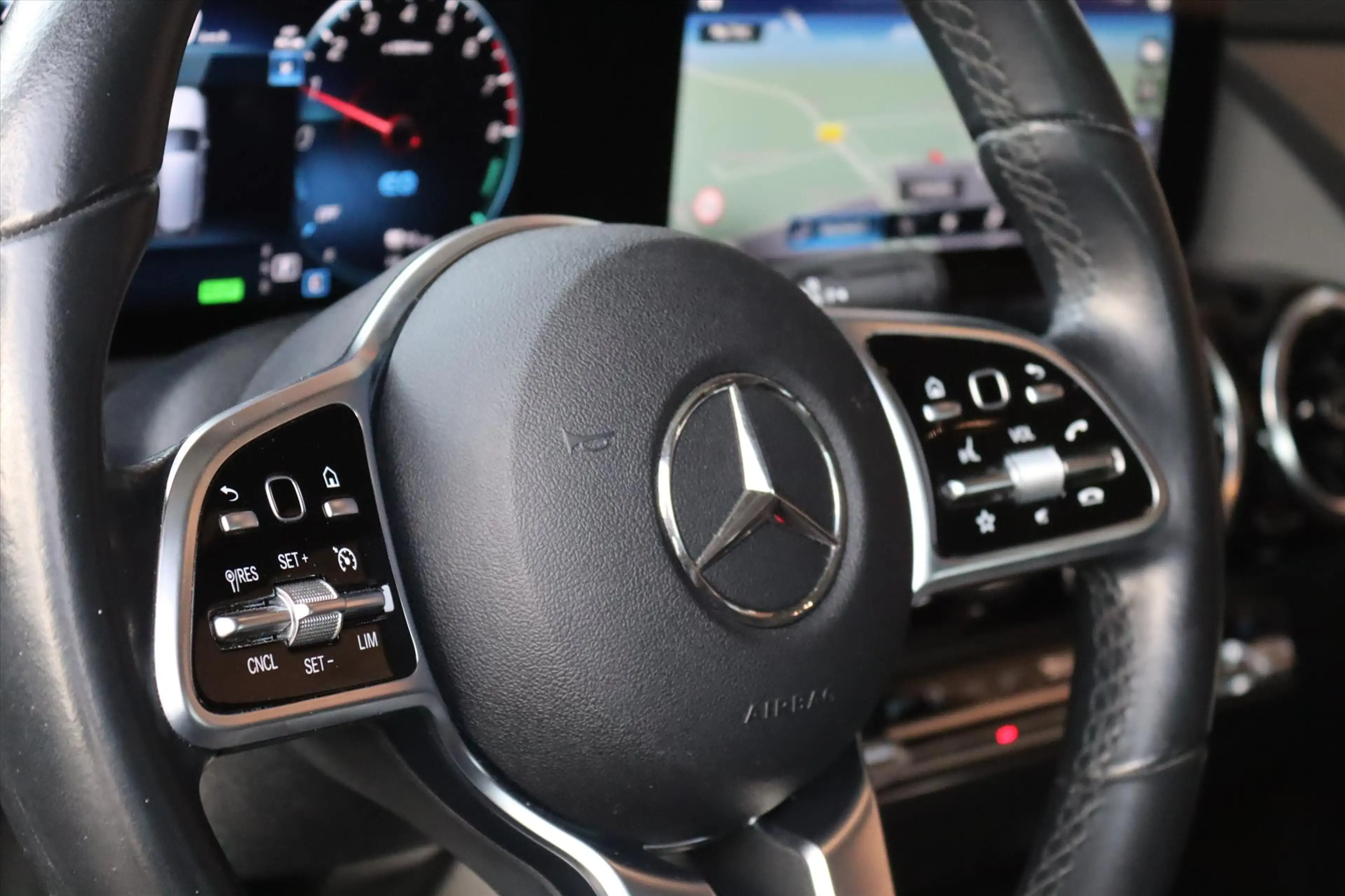 Mercedes-Benz B 250 B250e 218PK AUTOMAAT LUXURY LINE Navi | Head Up | — photo 17