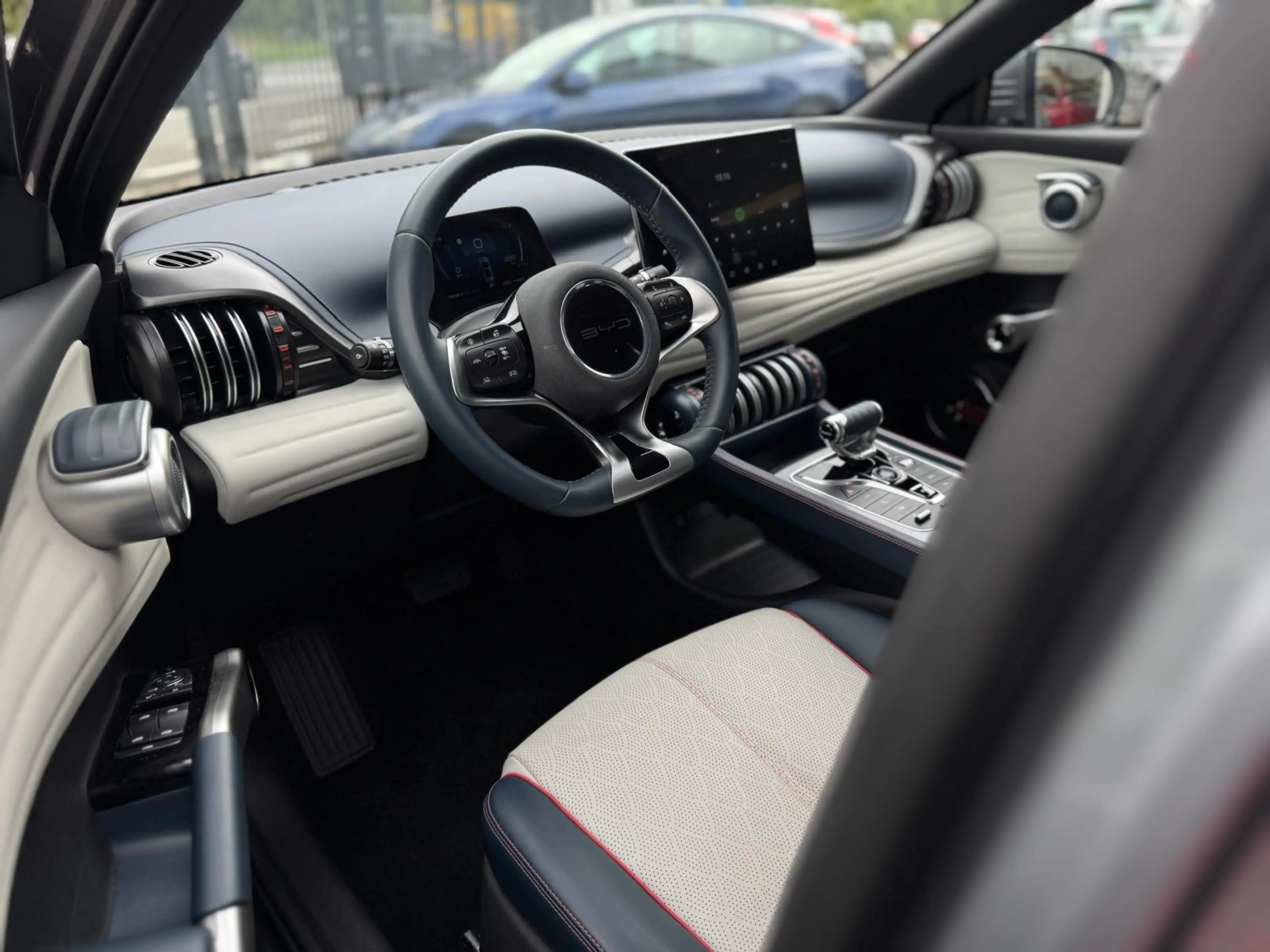 BYD Atto 3 2023 * 14.824 km * / MEMORY SEATS /  PANO / 360 C — photo 15
