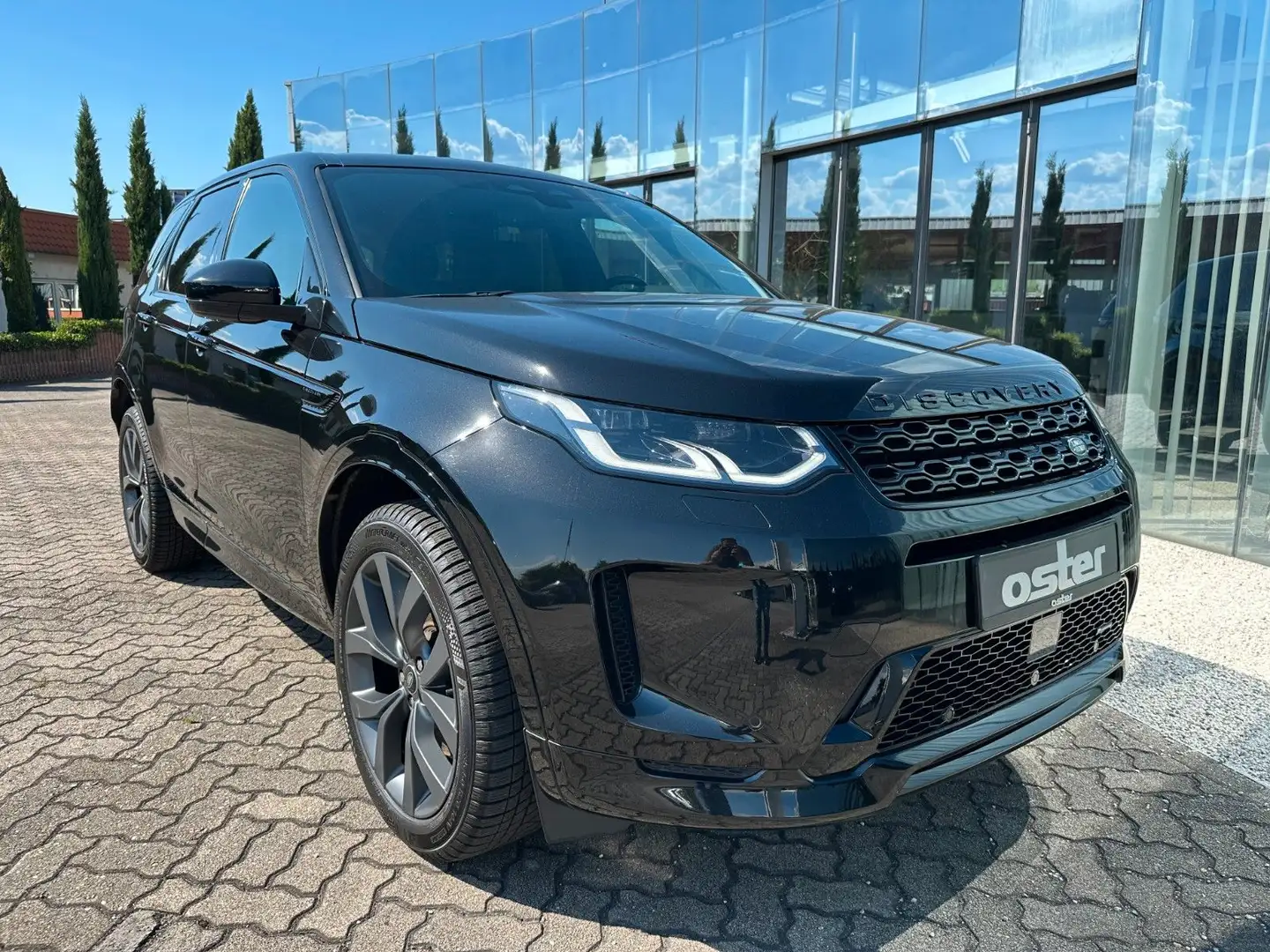 Land Rover Discovery Sport D200 R-Dynamic SE Meridian|AHK Noir - 2