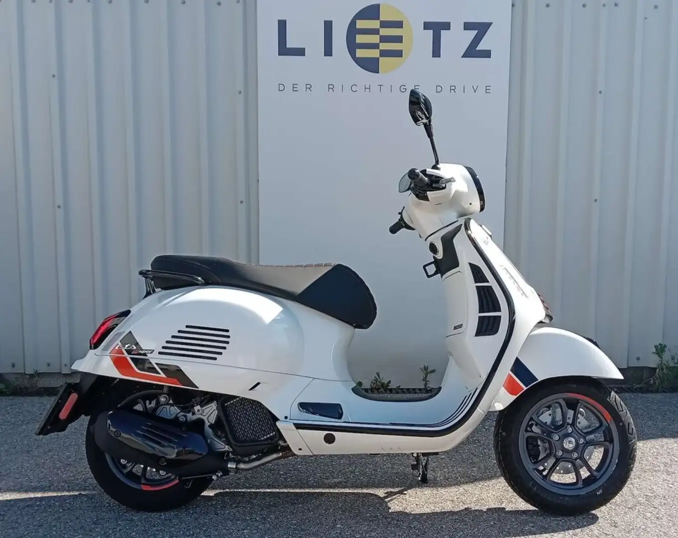 Vespa GTS 125 Supersport HPE ABS E5+ Wit - 1