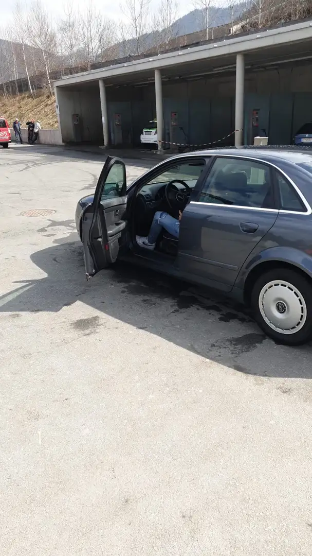 Audi A4 1.9 TDI Gris - 2