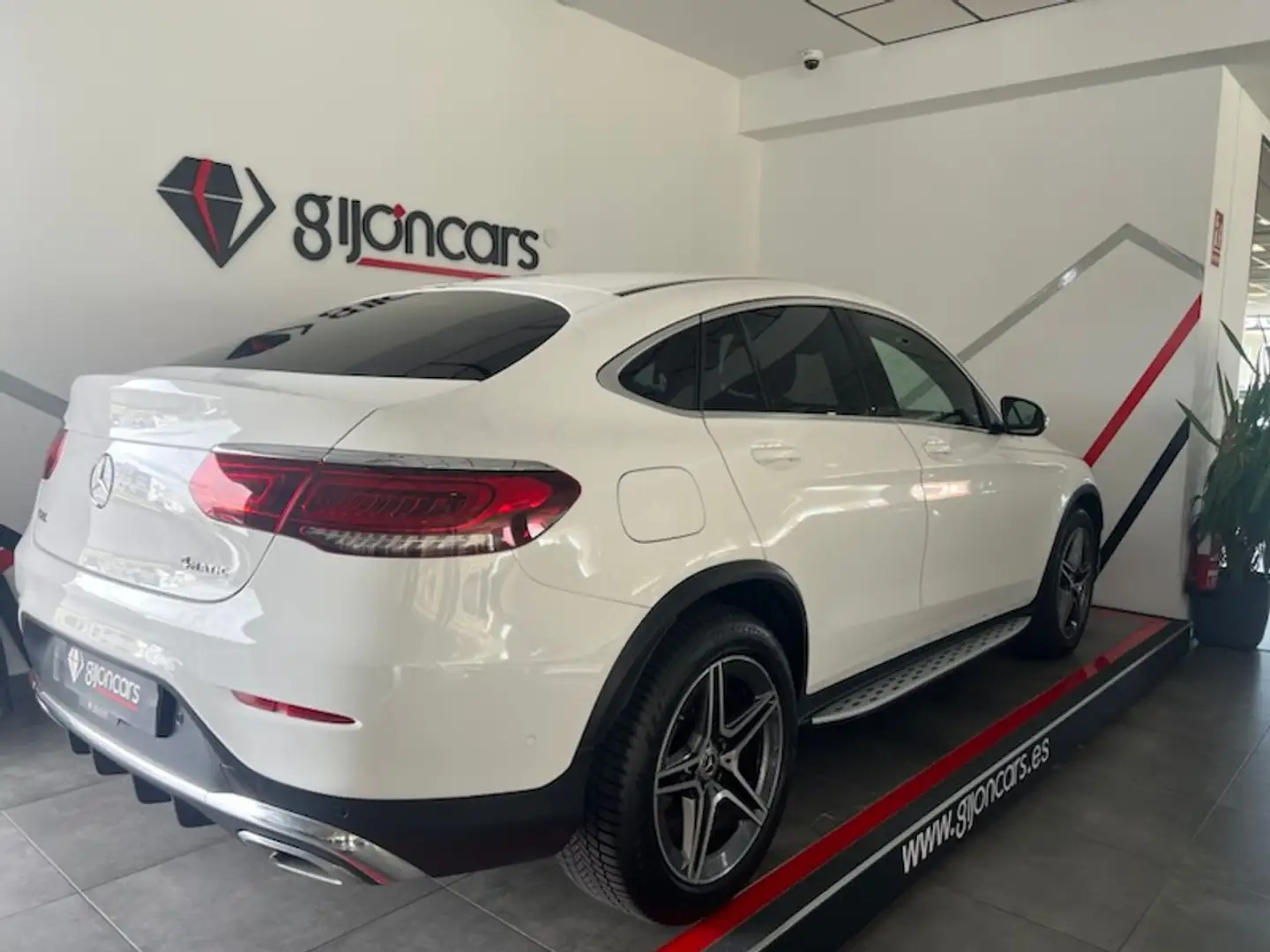 Mercedes-Benz GLC 200 d 4MATIC Bianco - 2